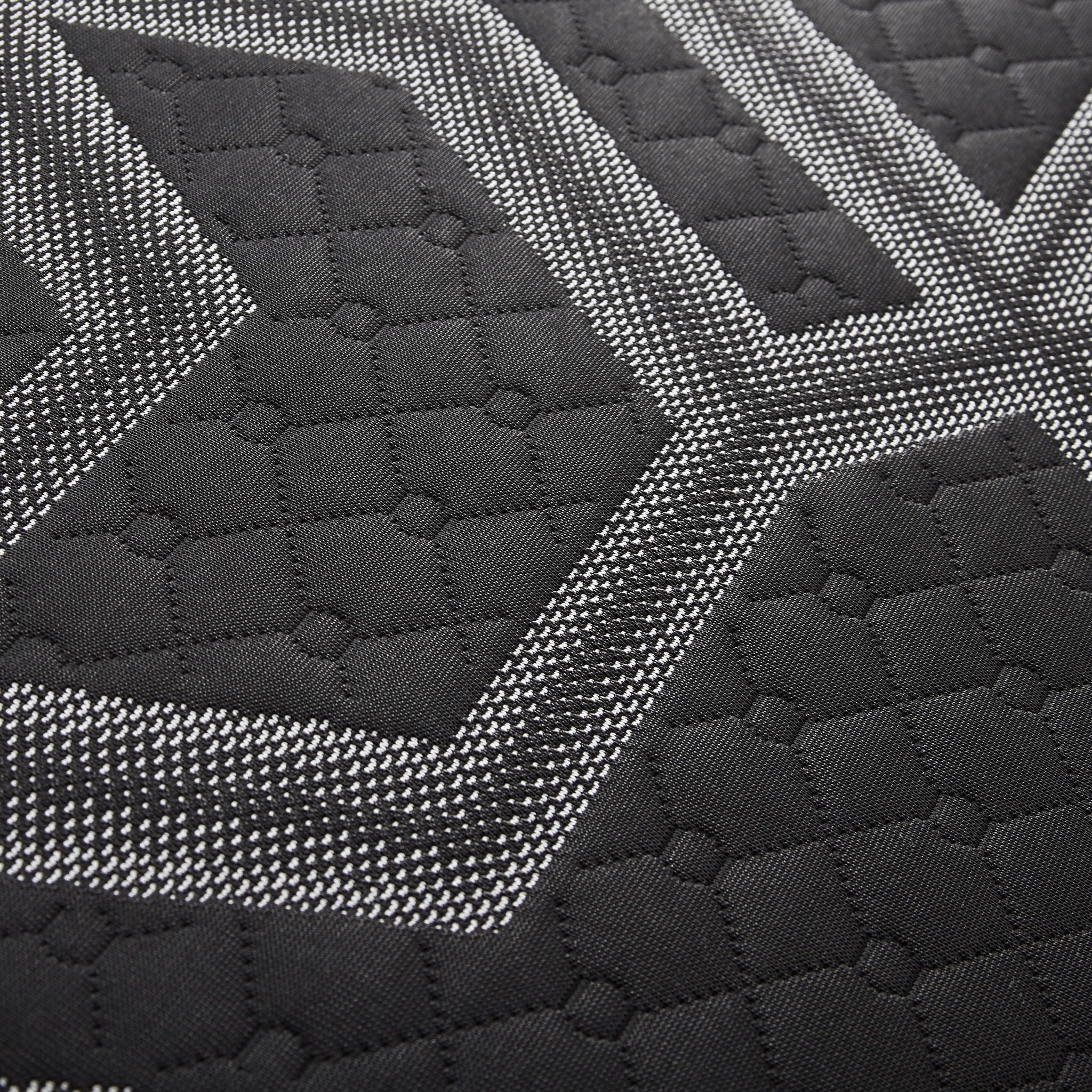 12" Smooth Top Hybrid Medium Plush Mattress - Image 2