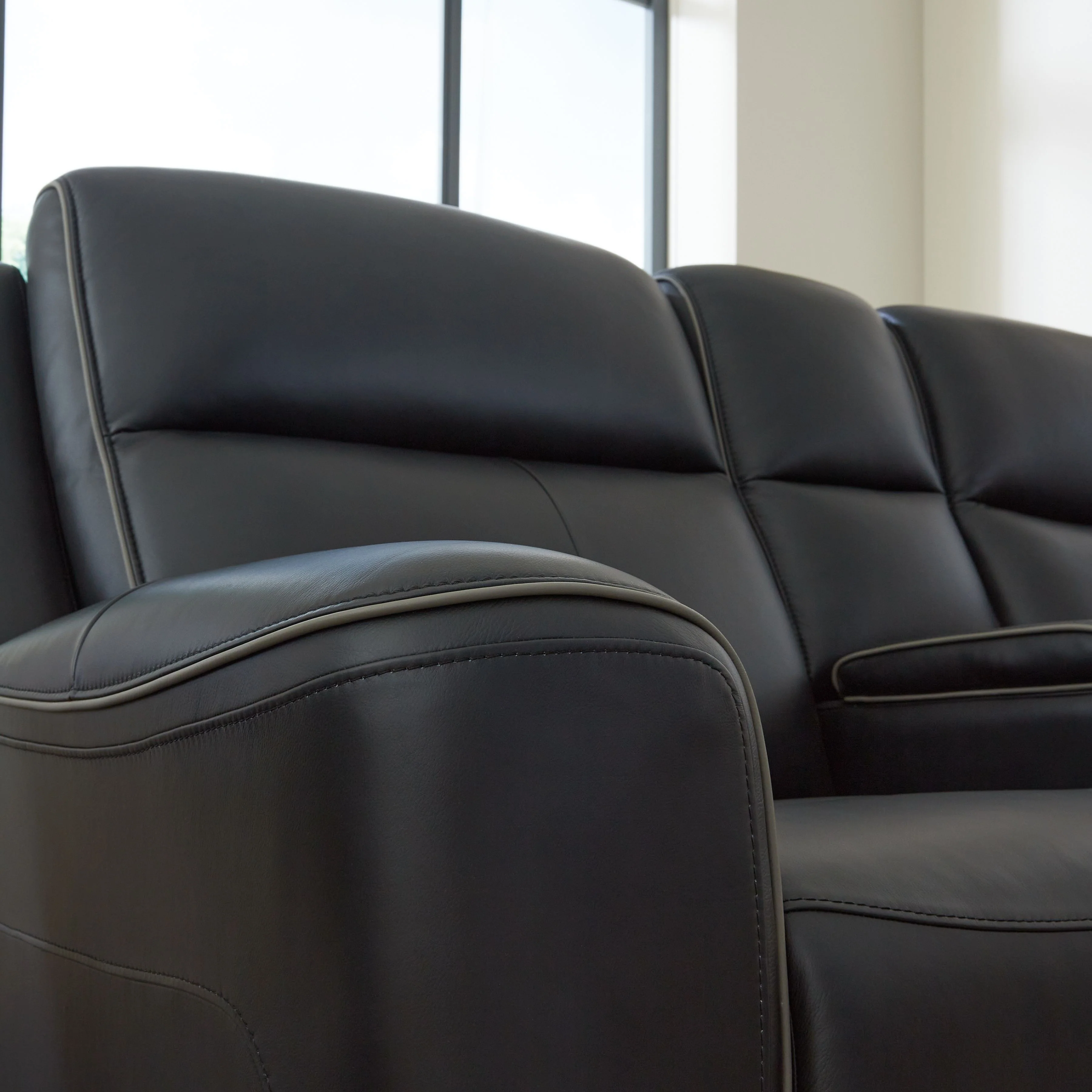 5Z-Comfort - Relaxation - Power Reclining Loveseat with Console / Adj Headrest - Image 11