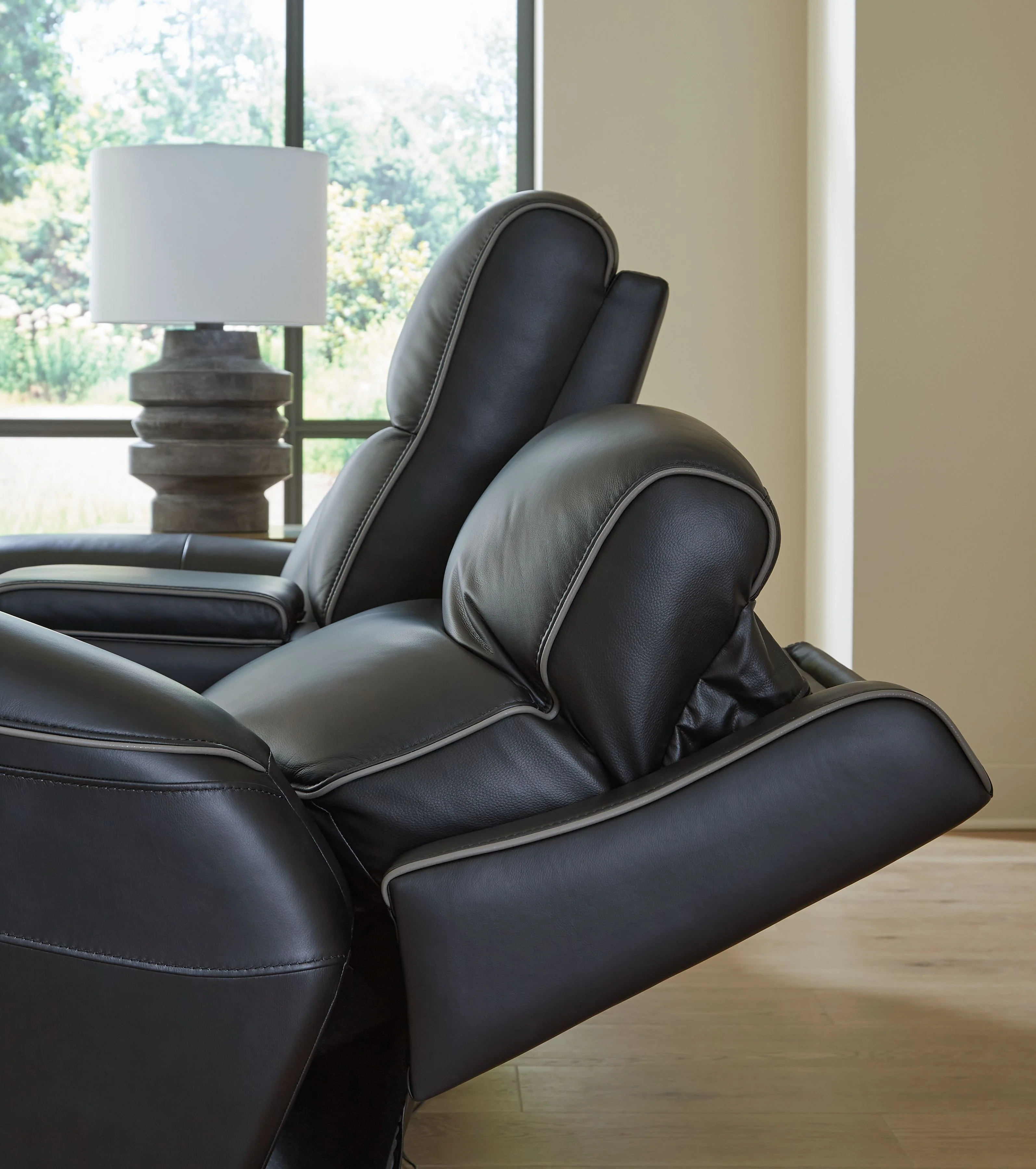 5Z-Comfort - Relaxation - Power Reclining Loveseat with Console / Adj Headrest - Image 13