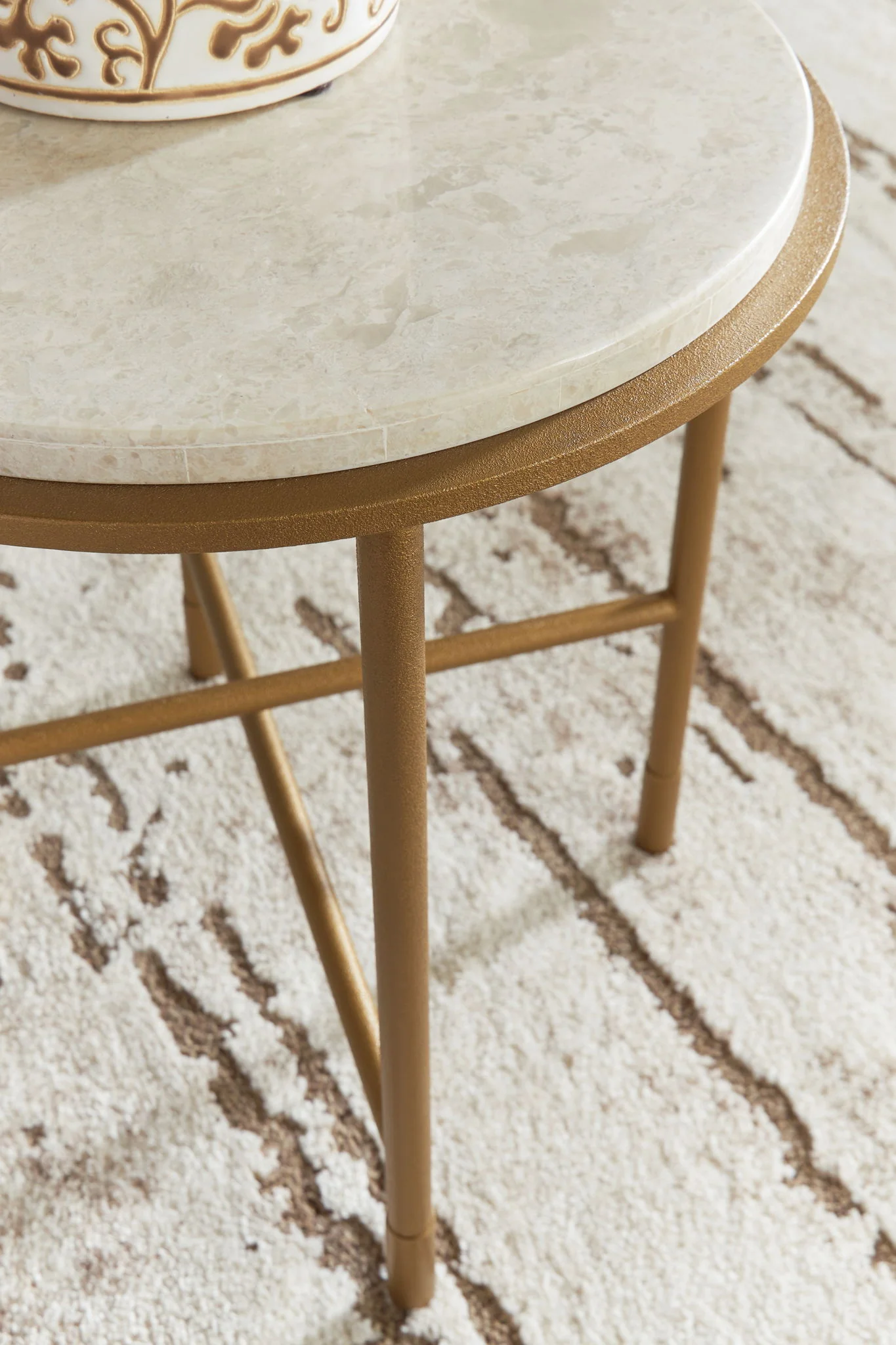 Alben - Round Table - Image 8