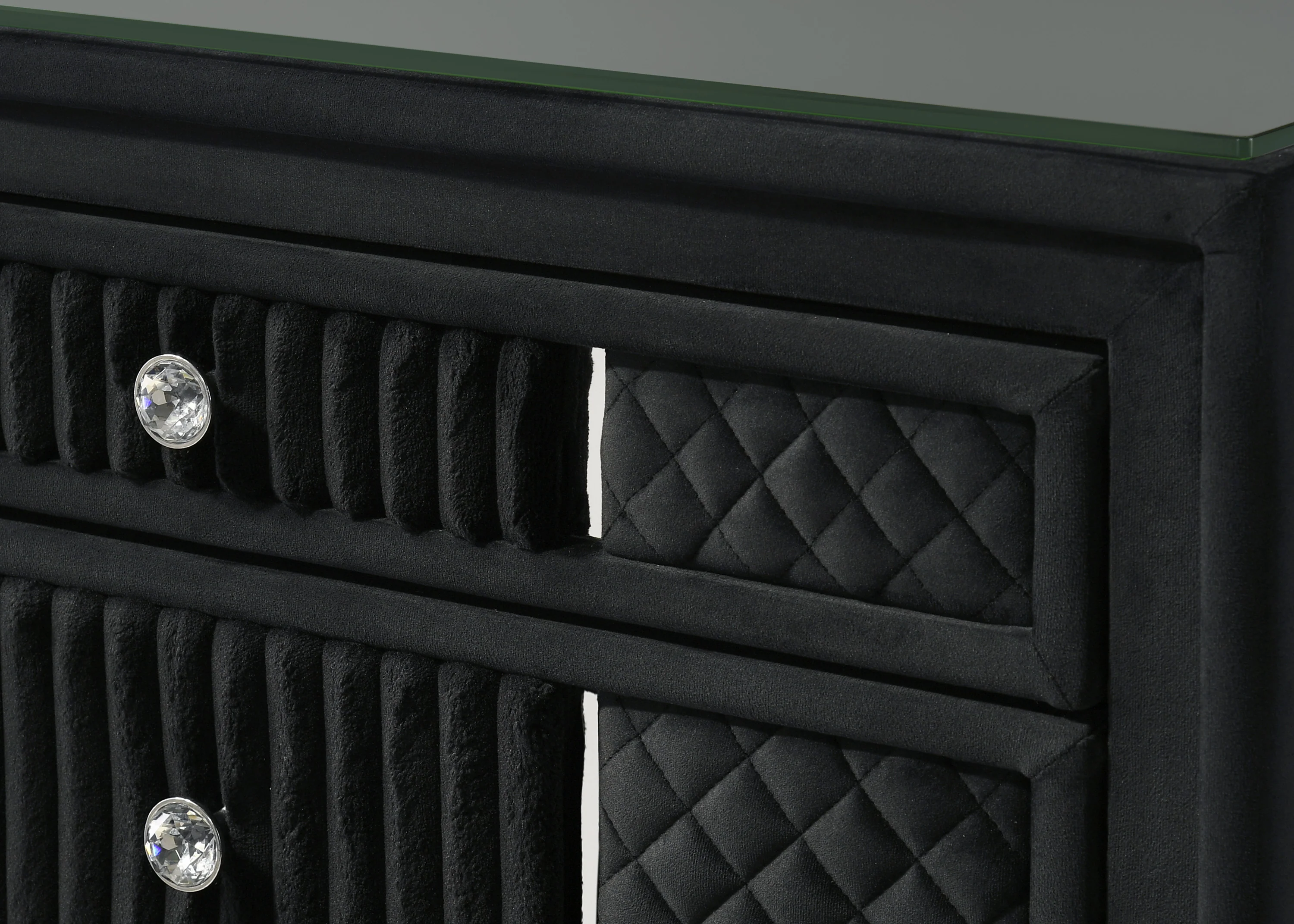 Armany Chest - Image 2