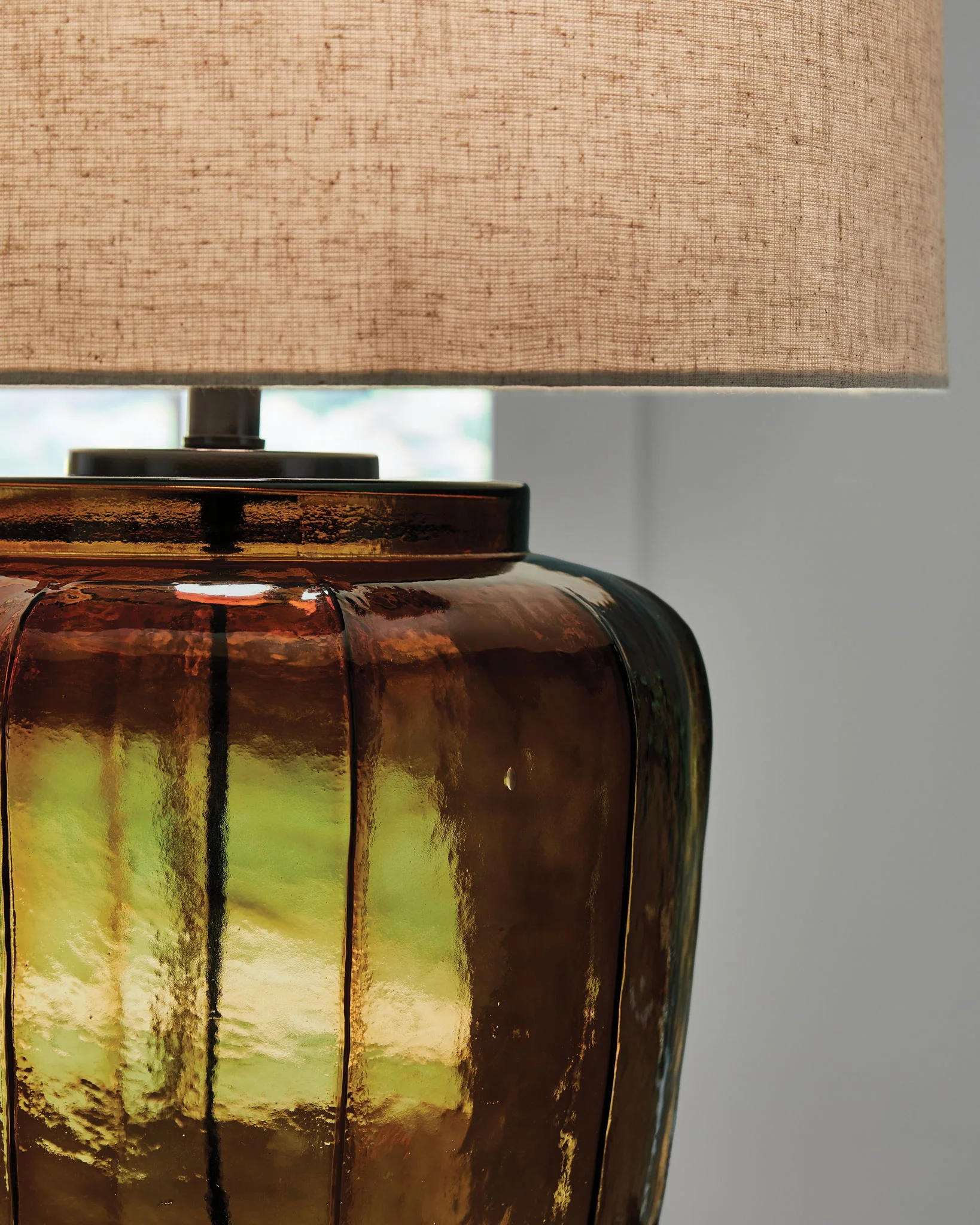 Bainmore - Glass Table Lamp - Amber - Image 2