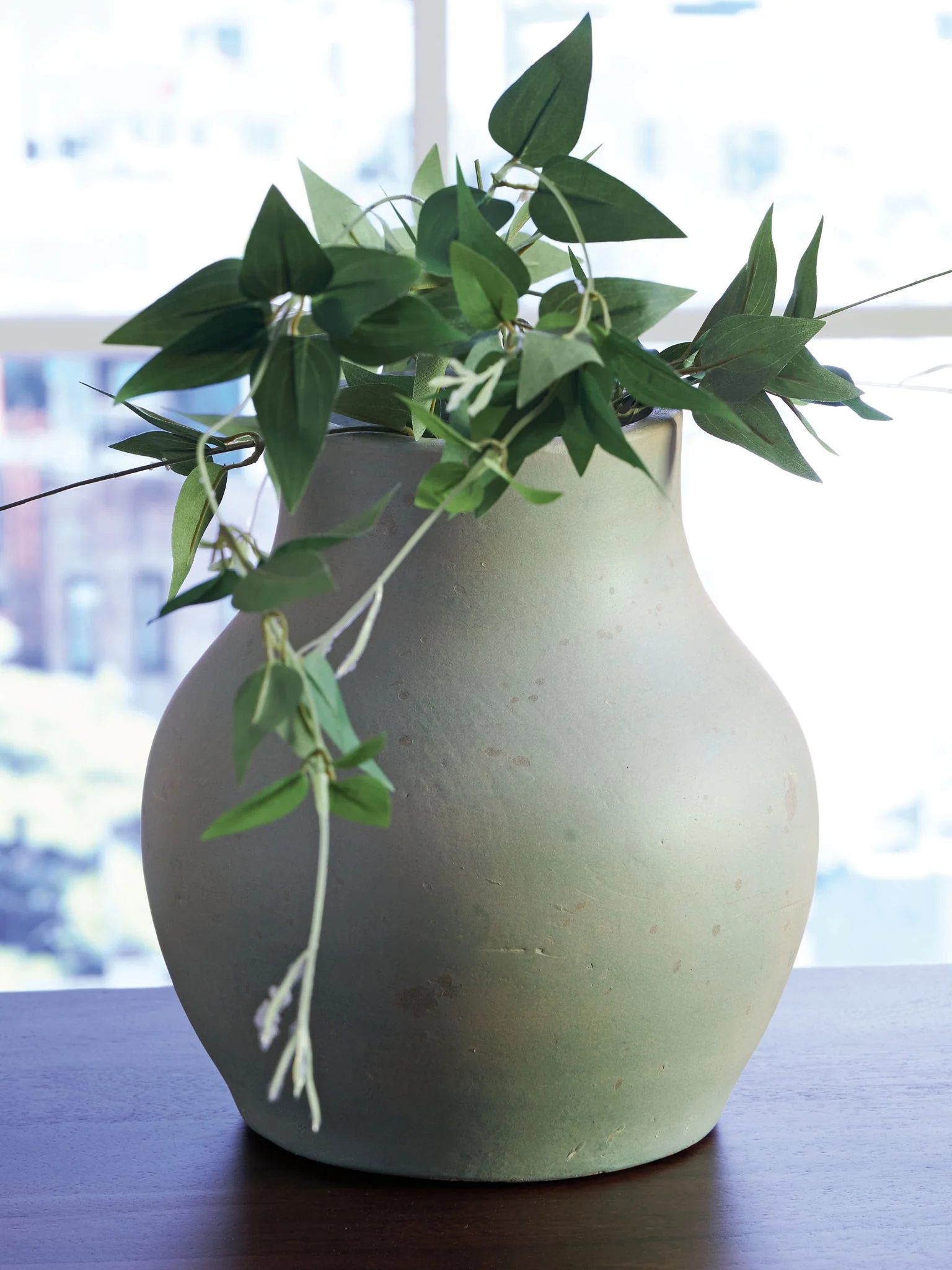 Baychester - Vase - Image 8