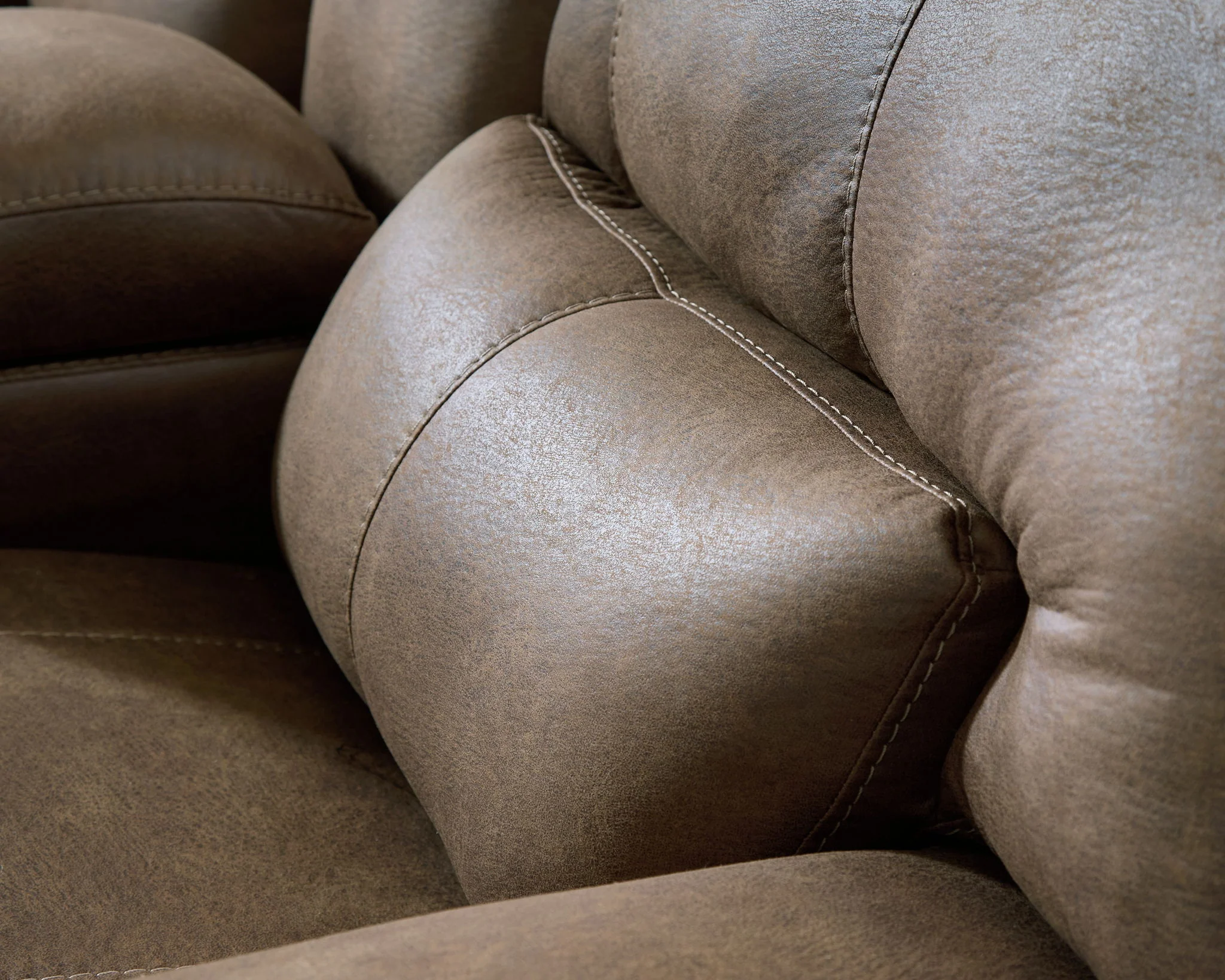 Beckley Place - Power Reclining Loveseat With Console / Adjustable Headrest - Earth - Image 11