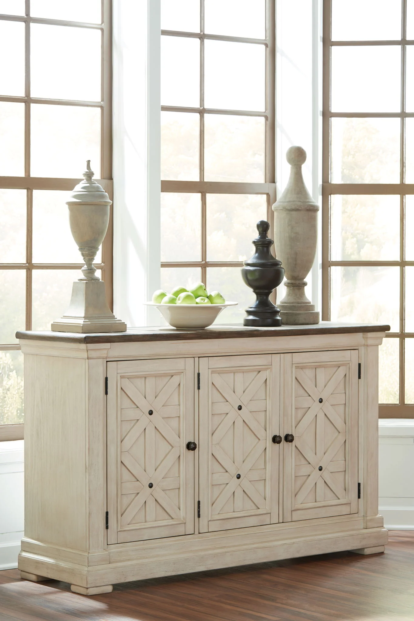 Bolanburg - Dining Room Server - Beige - Image 4