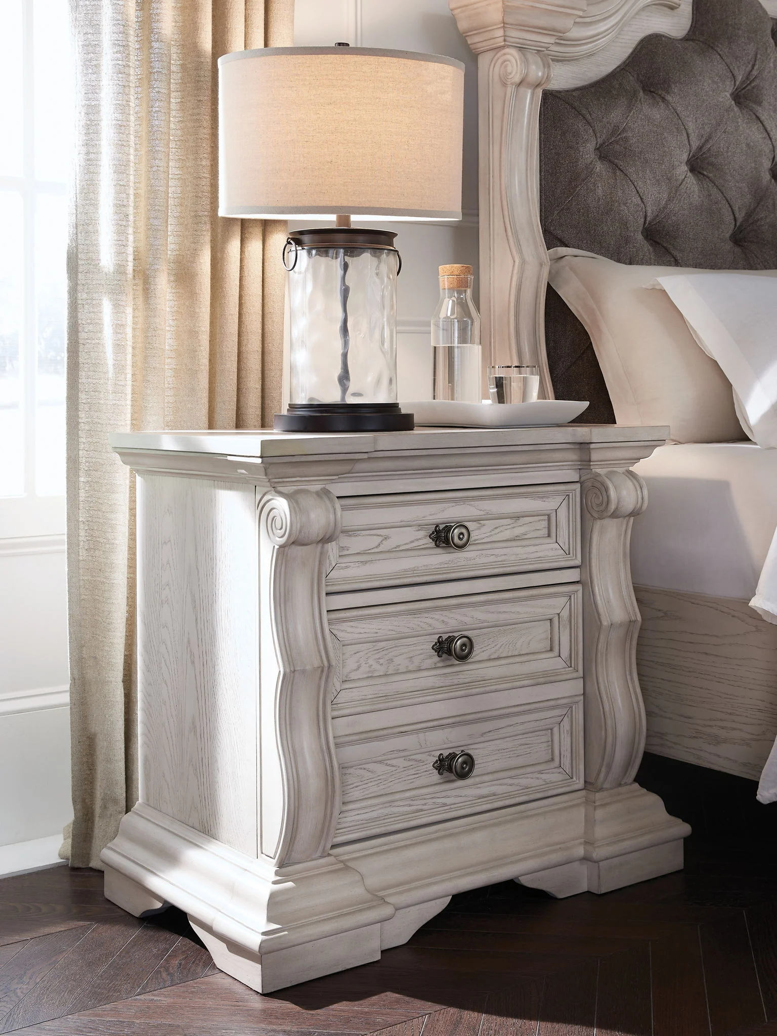 Bruchandi - Three Drawer Night Stand - Antique White - Image 5