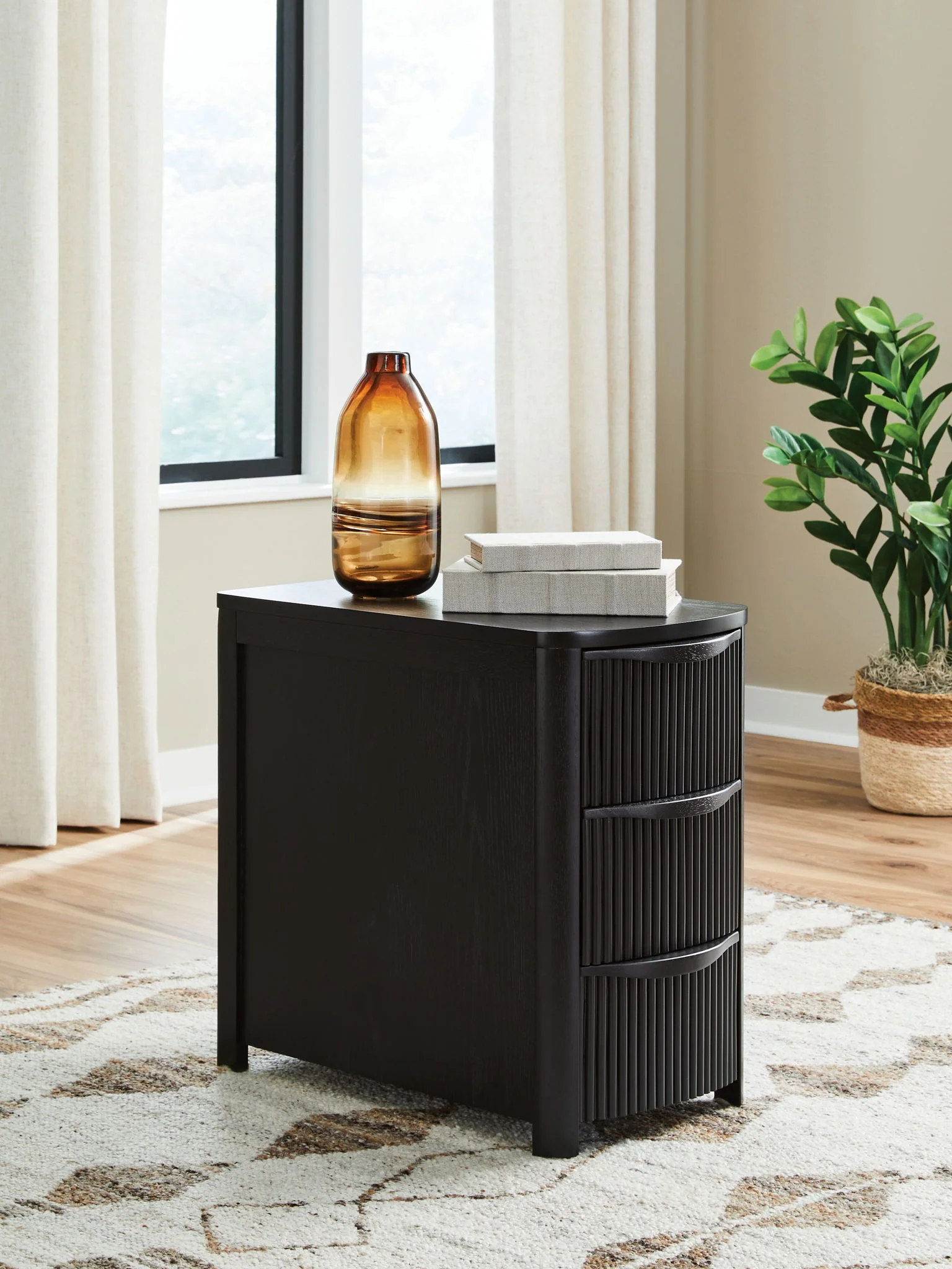 Camdill - Chair Side End Table - Image 25