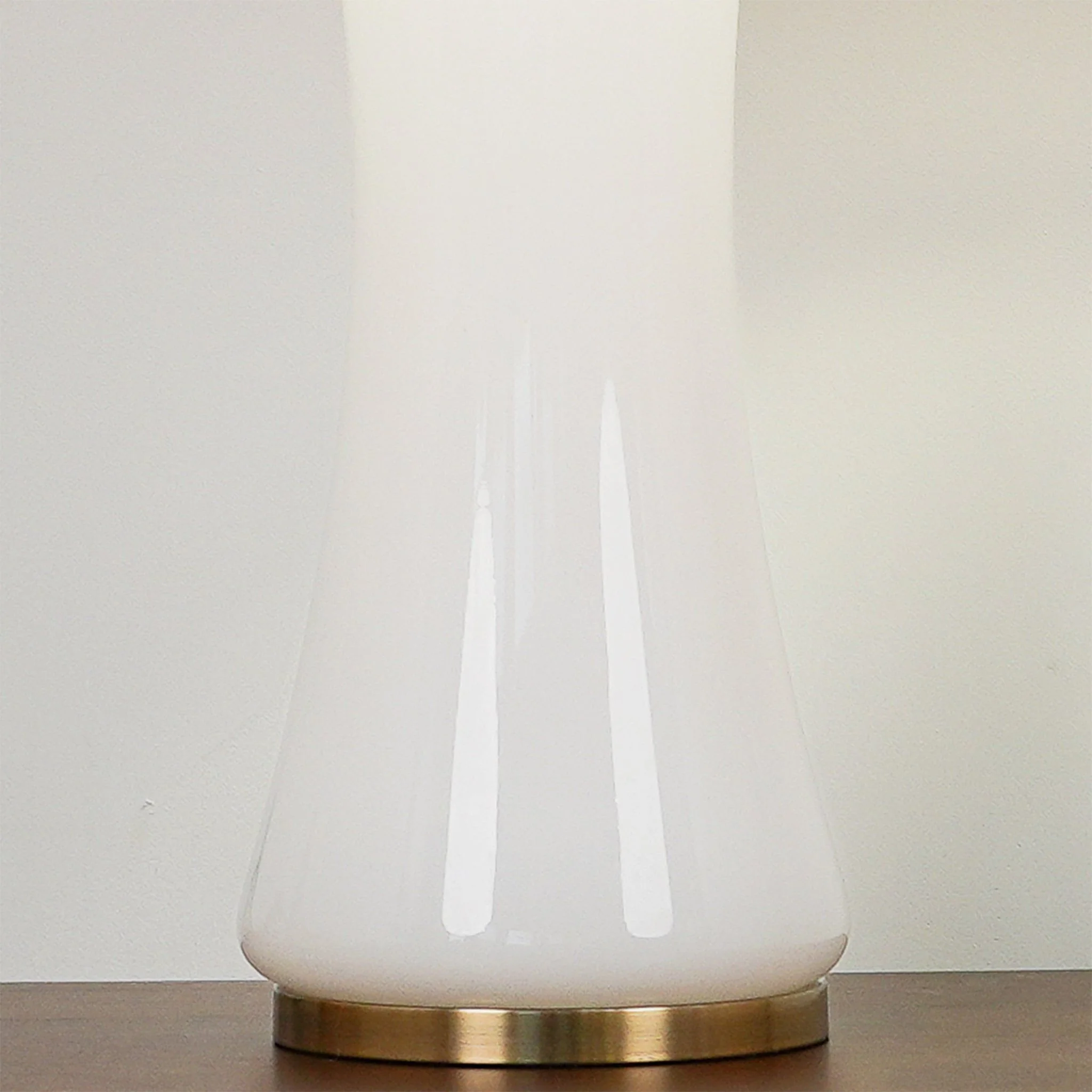 Cascade - Lamp Base Table Lamp - Beige / Gold / White - Image 8