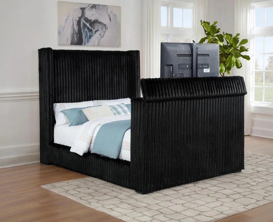 Centergrove - Upholstered Wingback TV Bed - Image 8