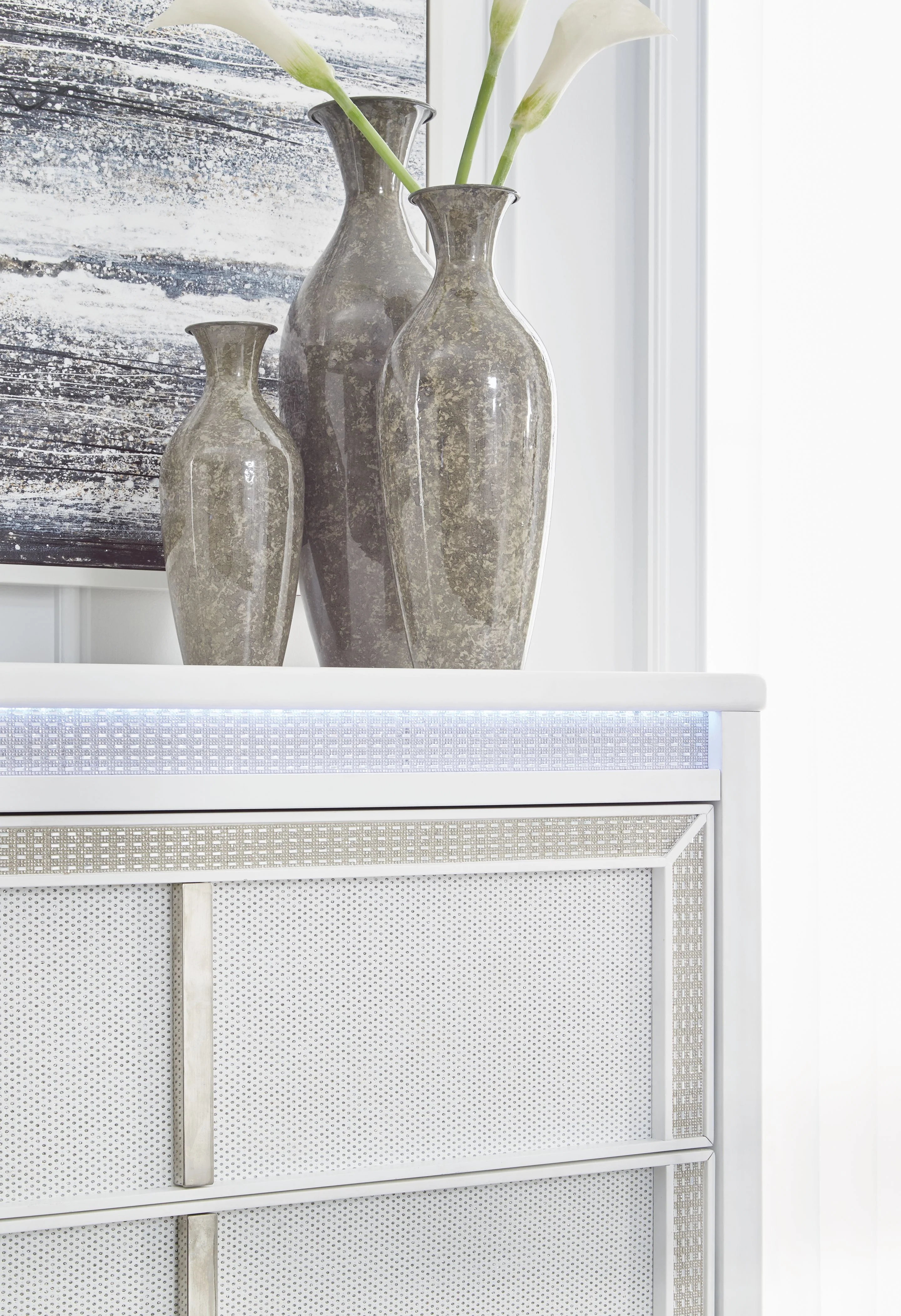 Chalanna - Five Drawer Chest - White - Image 8