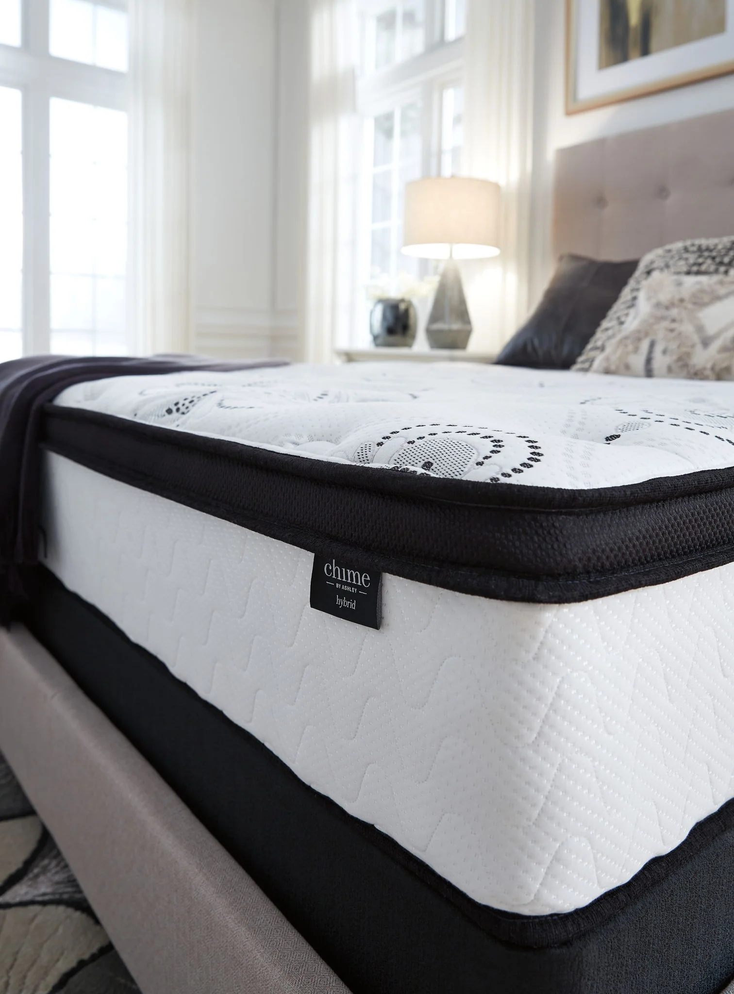 Chime 12 Inch Hybrid - Ultra Plush Hybrid Mattress - Image 2