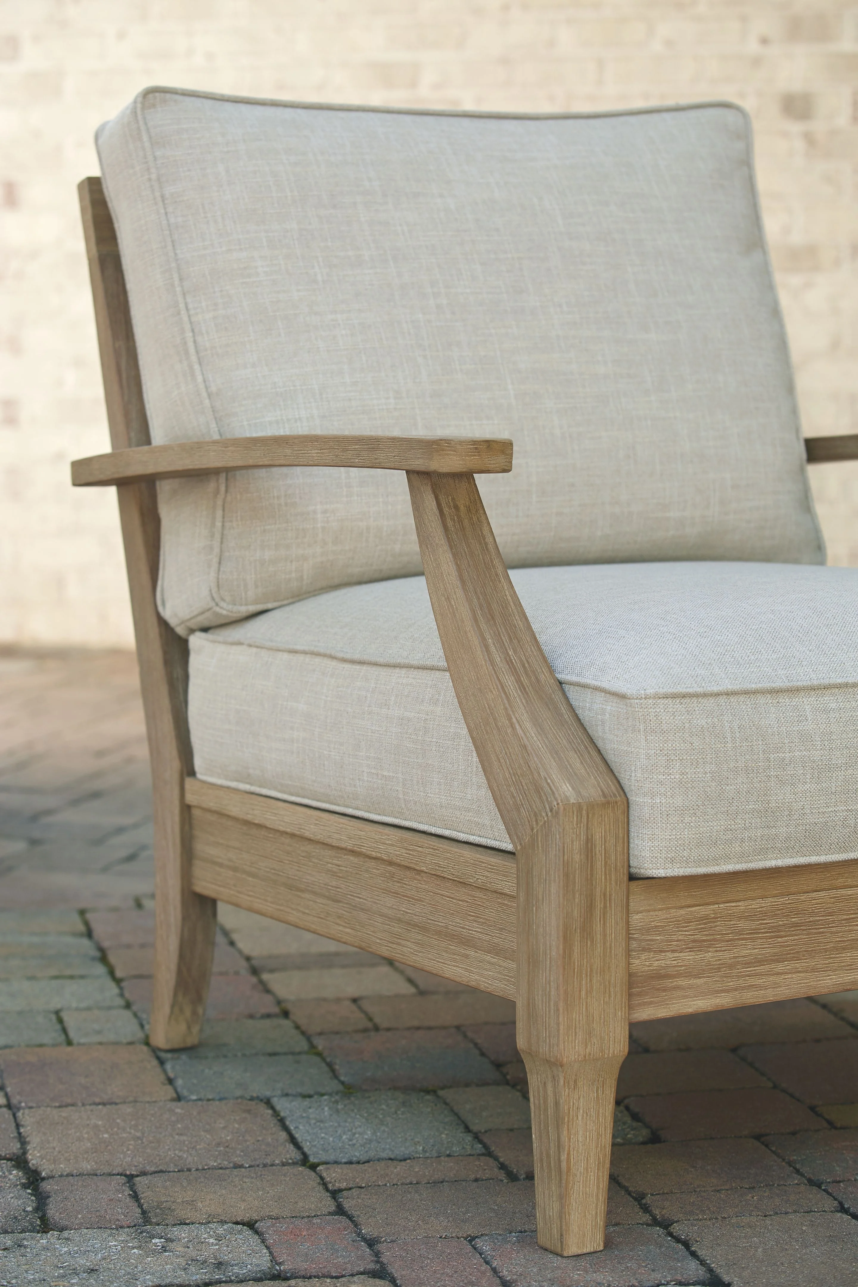 Clare View - Lounge Chair w/Cushion  - Beige - Image 9
