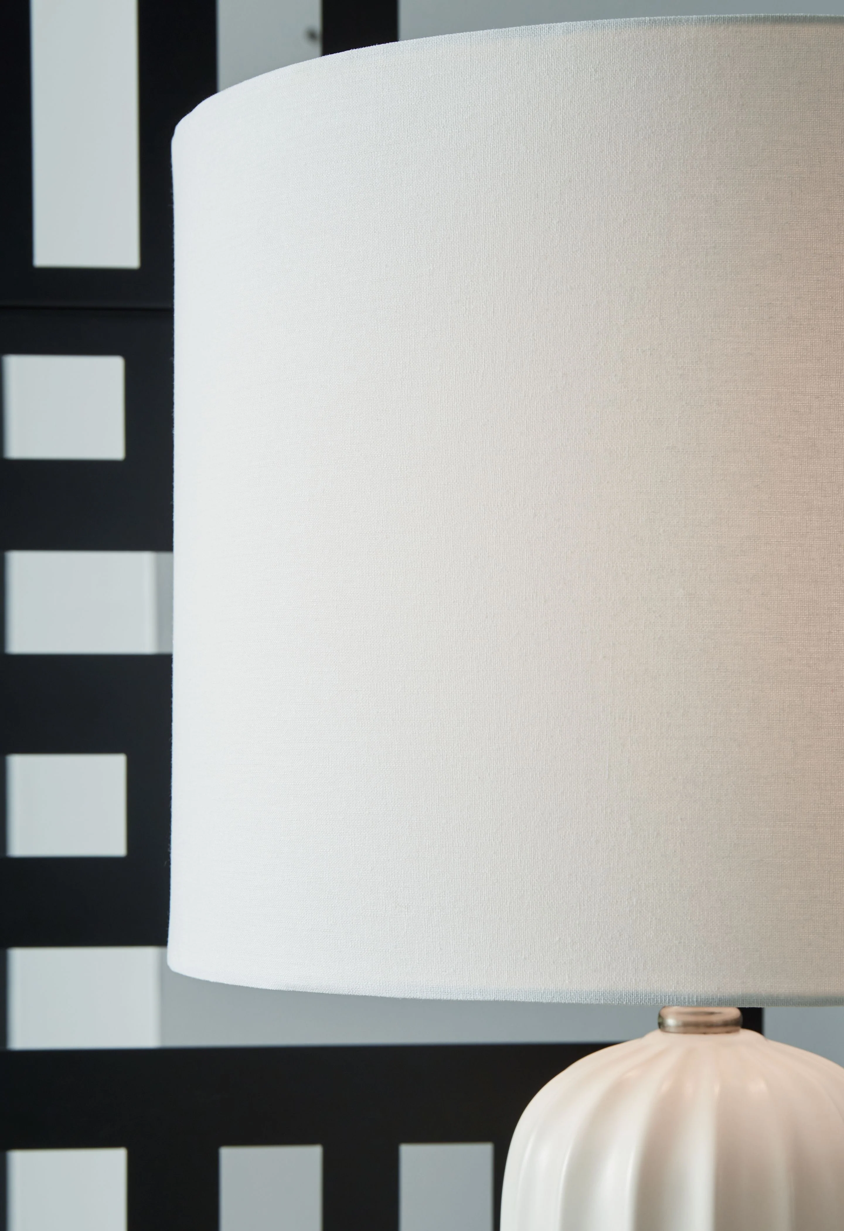 Clarkland - Ceramic Table Lamp (Set of 2) - White - Image 4