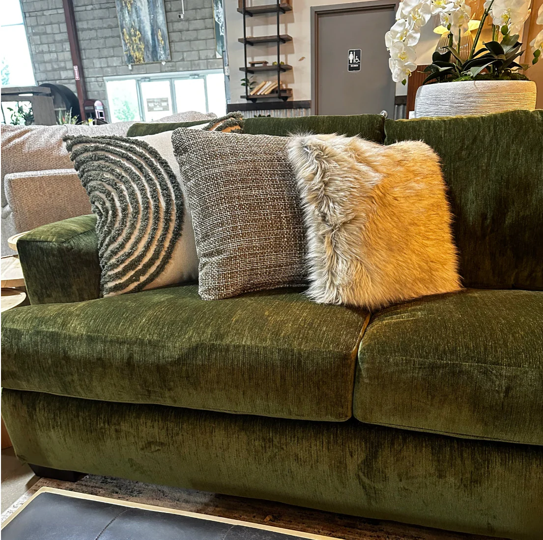 Corinthian Emerald Plush 2-Piece Sectional Sofa - Image 5