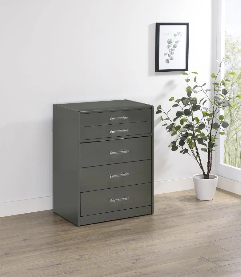 Danbury - 3-Drawer Makeup Vanity & Stool Set - Image 6