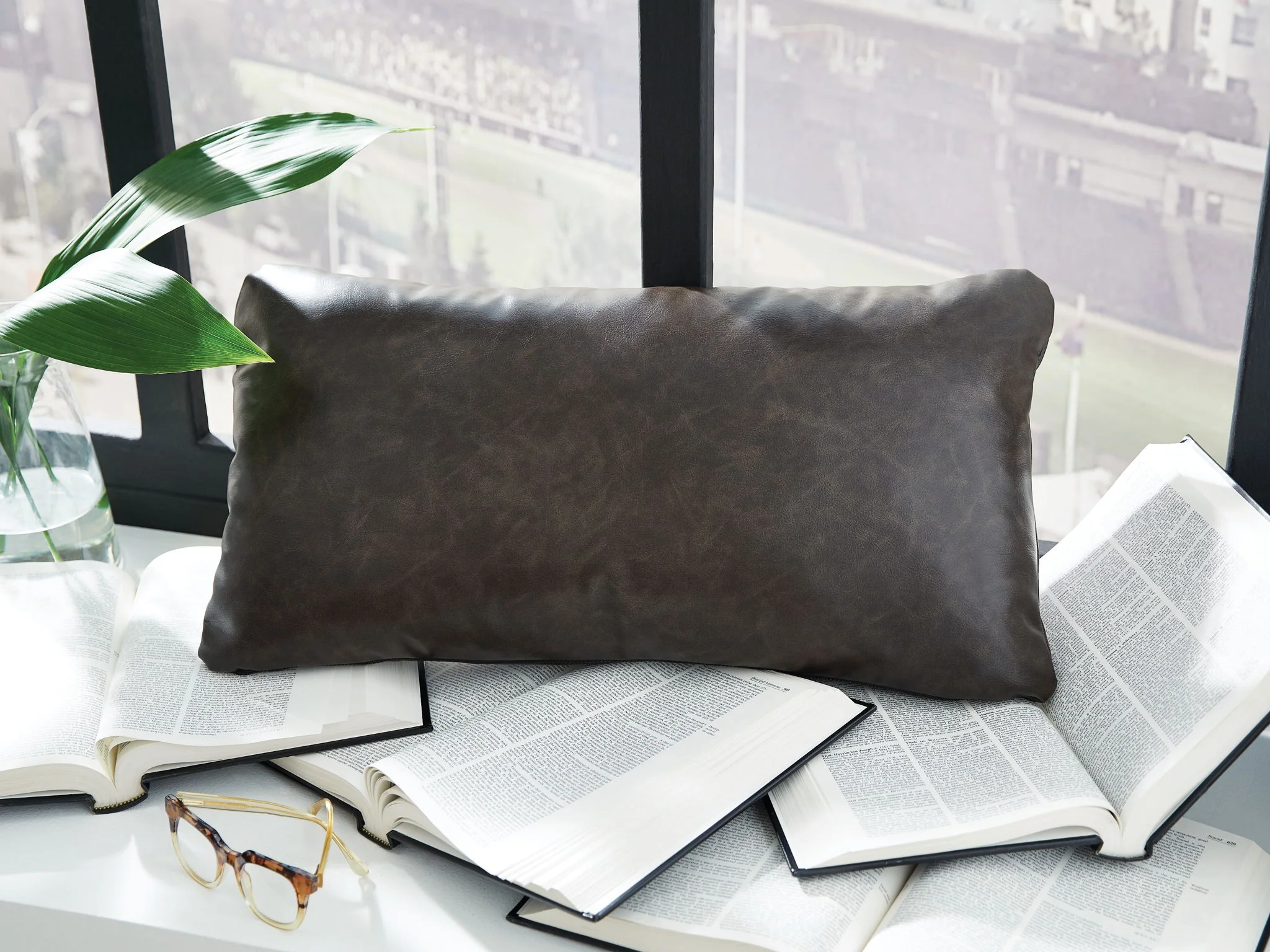 Danvale - Pillow - Image 9
