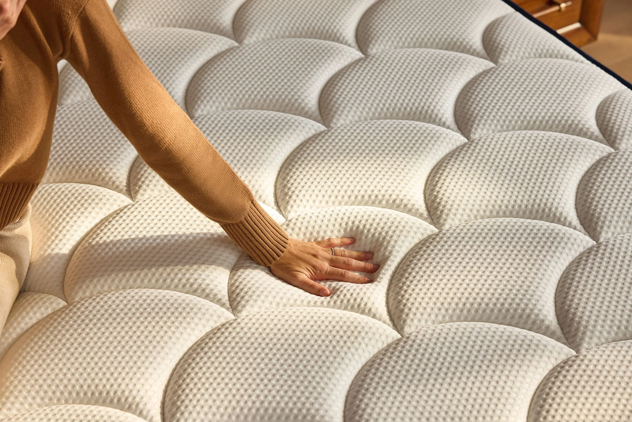 DreamCloud Classic Hybrid - Mattress - Image 4