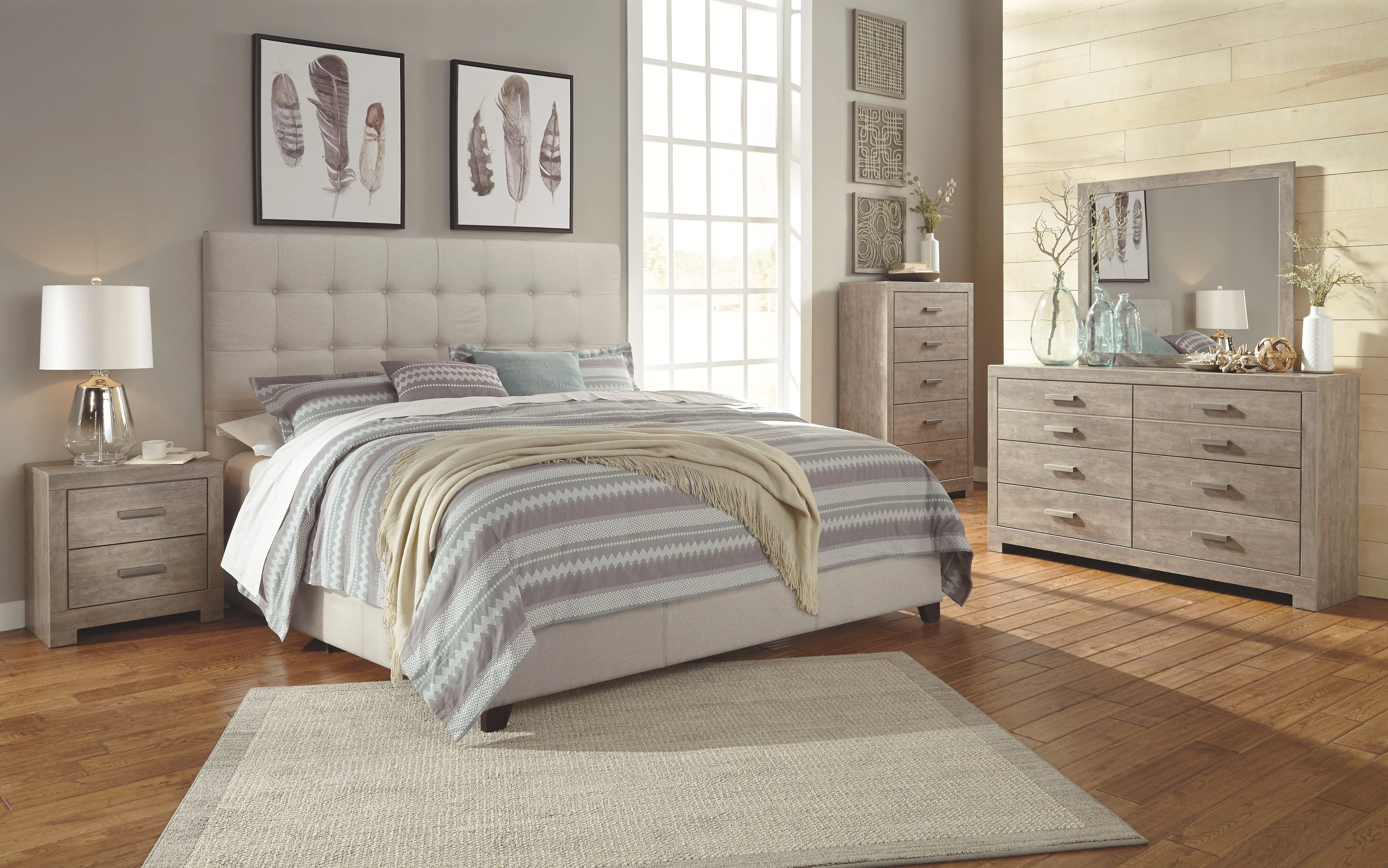 Dolante - Upholstered Bed - Image 8