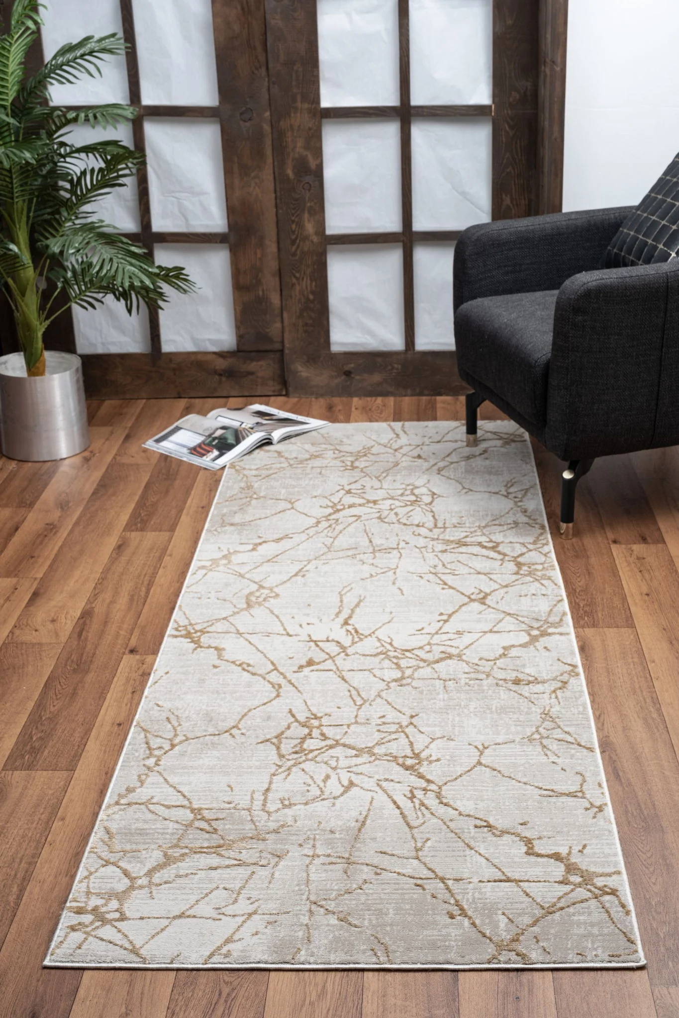 Elegance - 5'3" X 7'3" Area Rug - Gold, Polyester - Image 3
