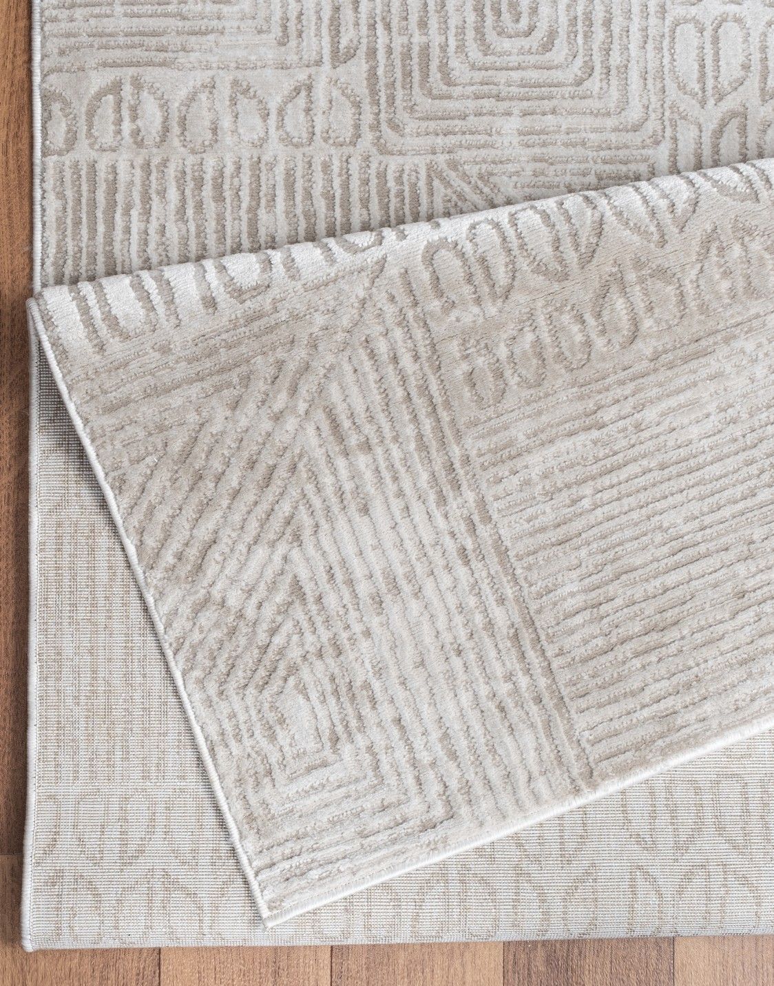Elegance - 5'3" X 7'3" Area Rug - Ivory - Image 4