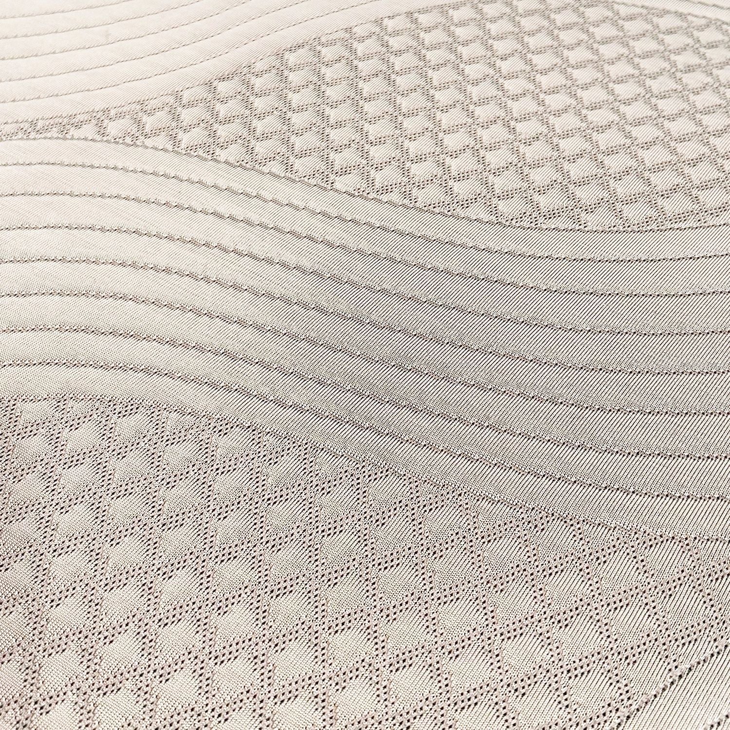 Essential - 11" Foam Mattress With Cooling Gel Memory Foam And Ghostflex Support - Image 6