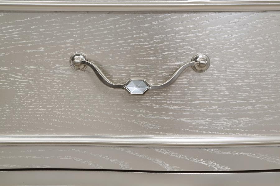 Evangeline - 3-Drawer Nightstand - Silver Oak - Image 13