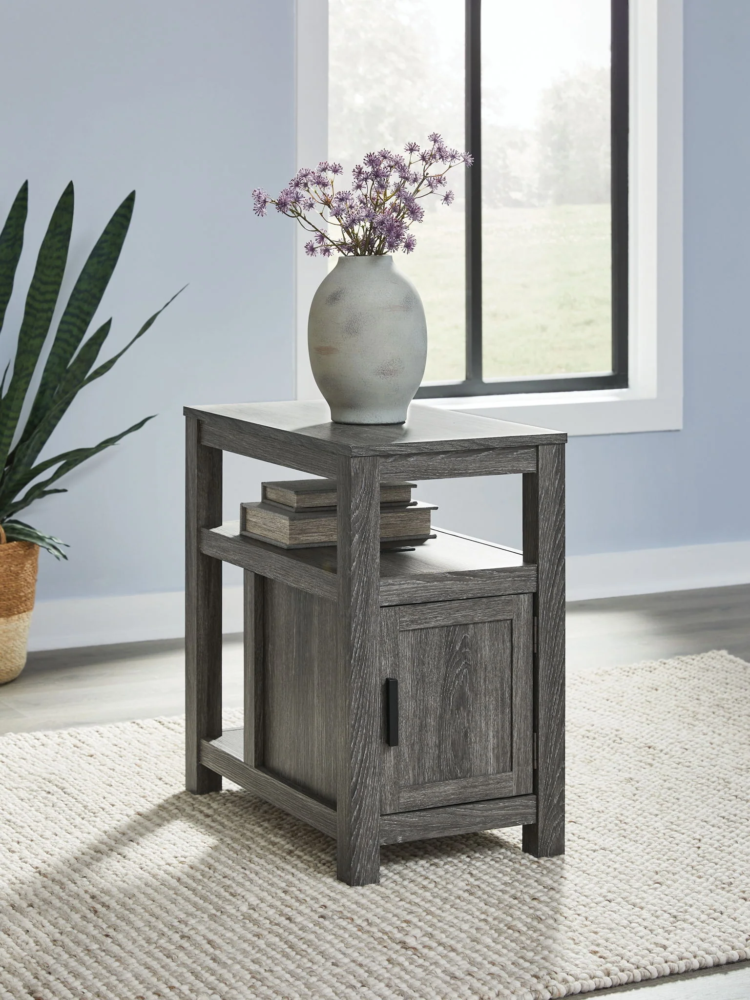 Fendenmore - Chair Side End Table - Image 11