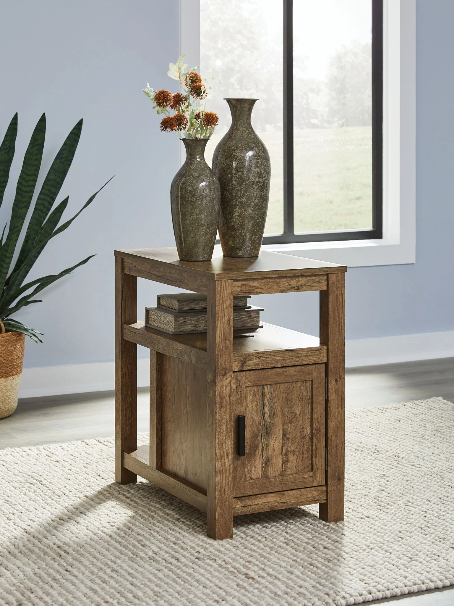 Fendenmore - Chair Side End Table - Image 25