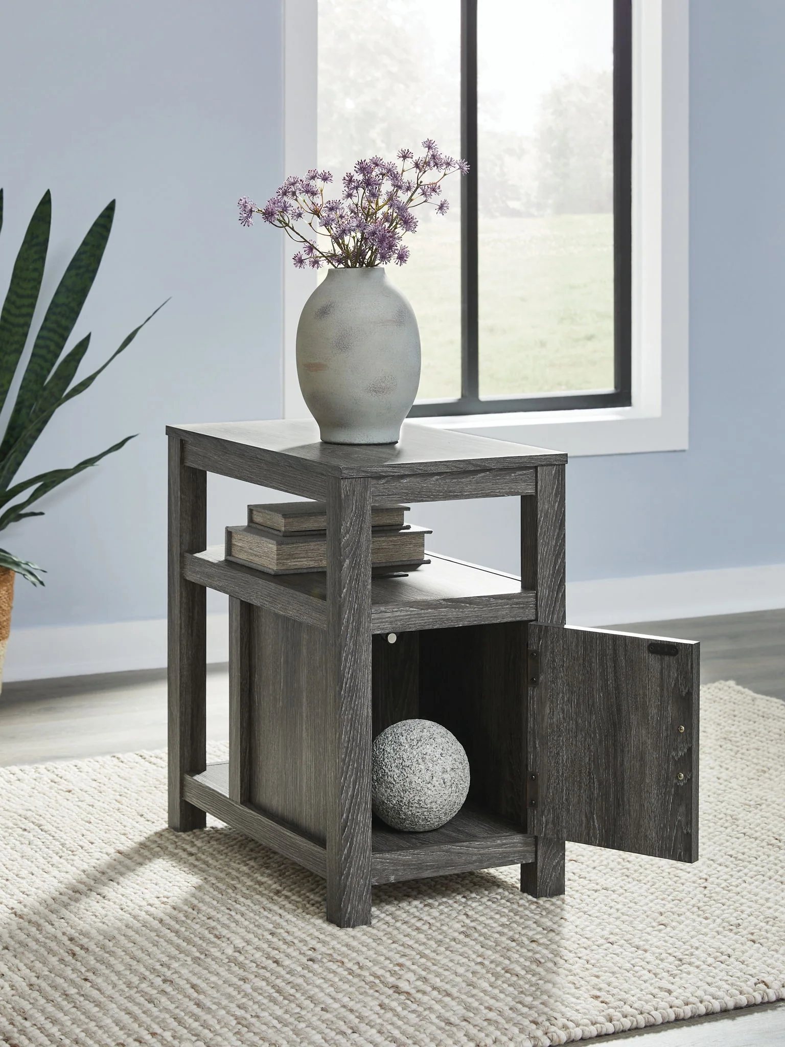 Fendenmore - Chair Side End Table - Image 6