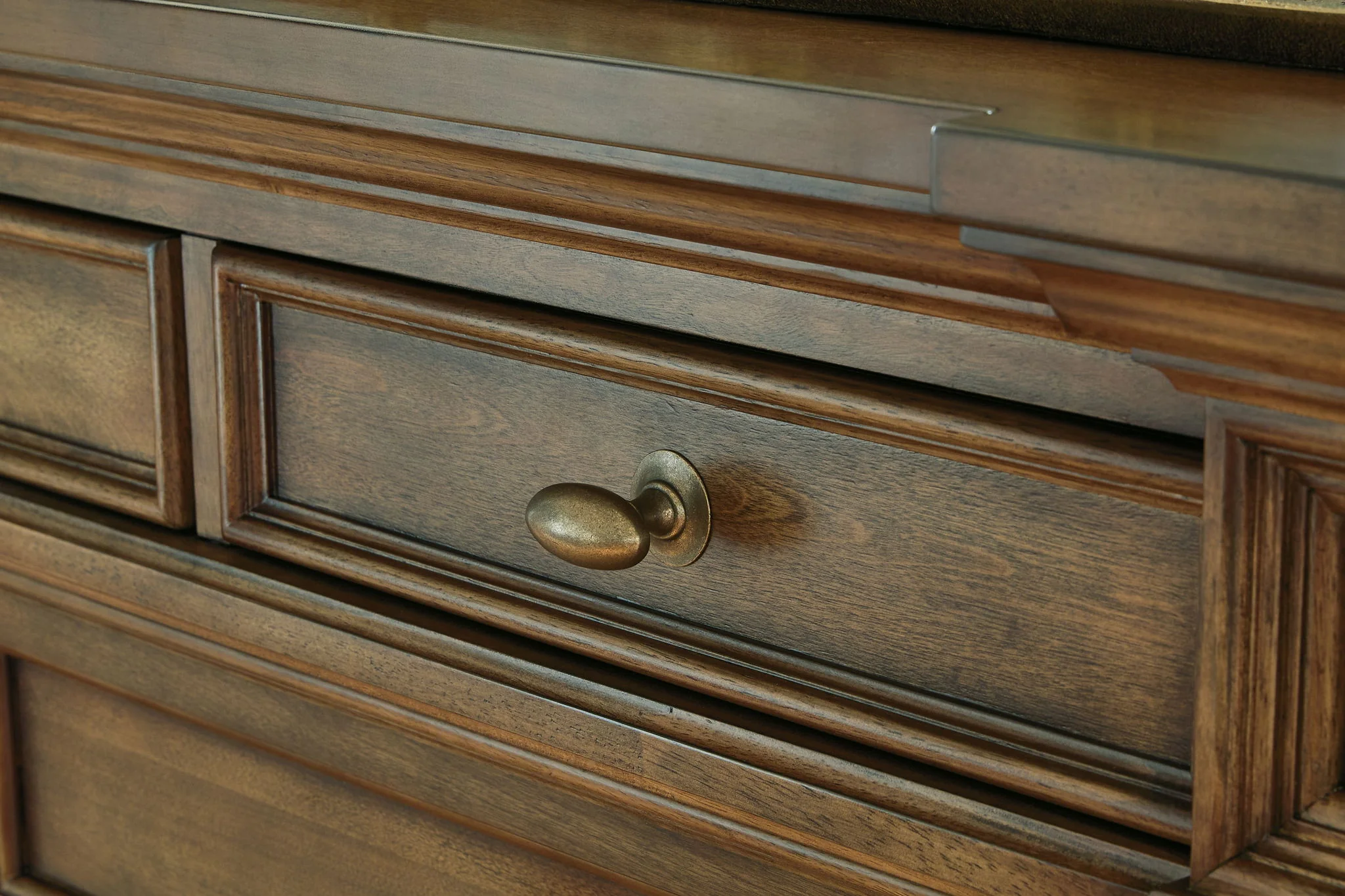 Frantanna - Dresser - Image 4