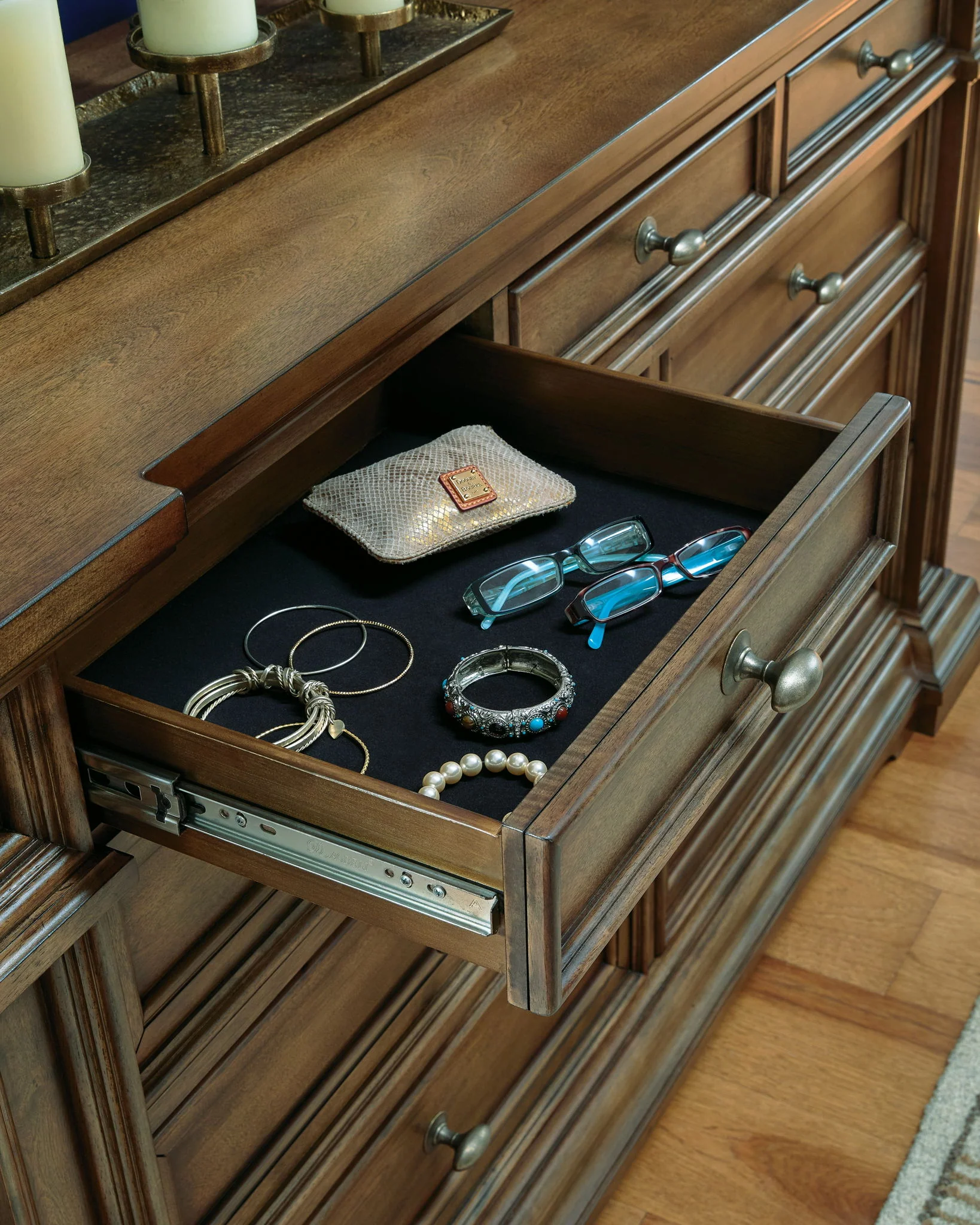 Frantanna - Dresser - Image 6