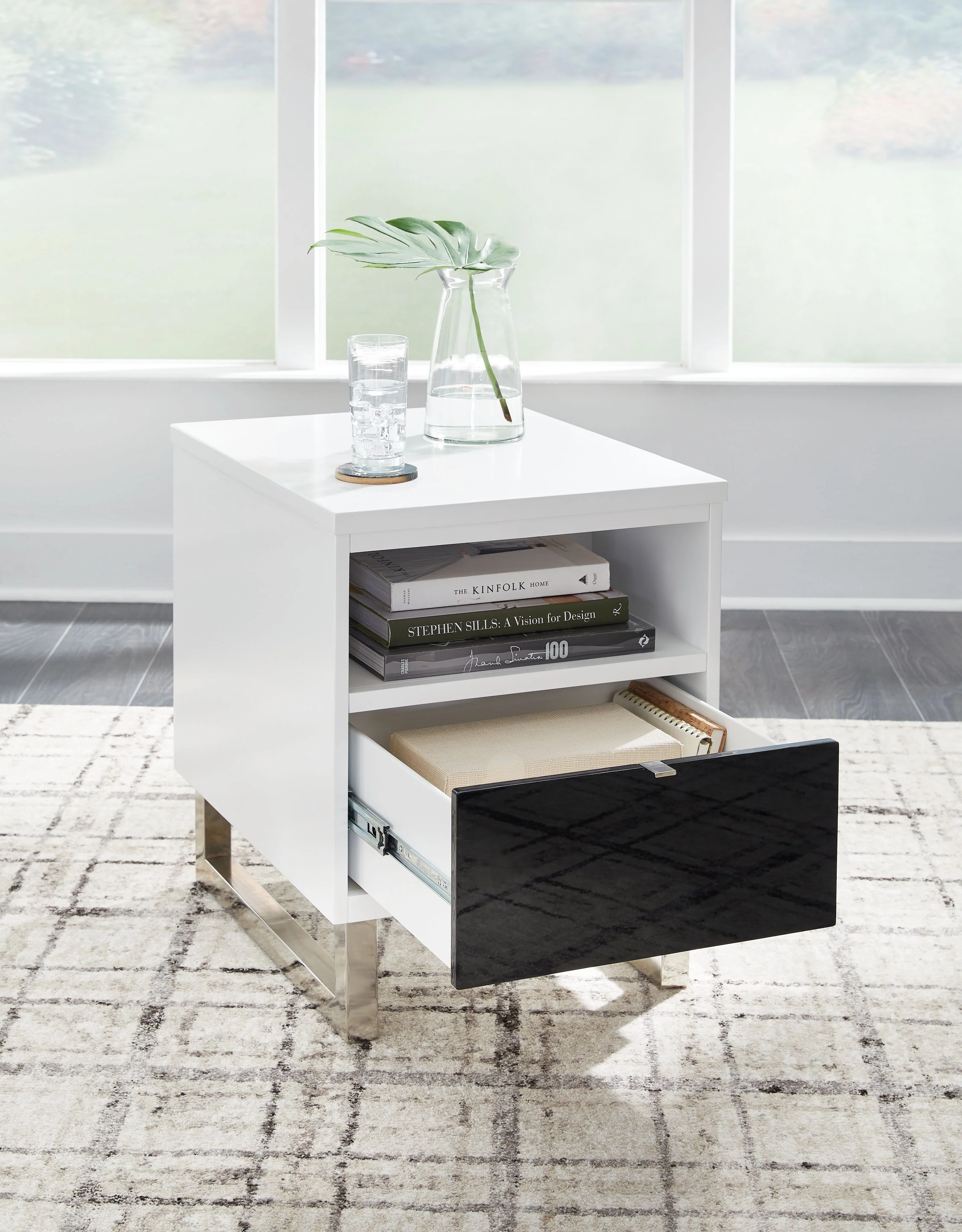 Gardoni - Chair Side End Table - White / Black - Image 11
