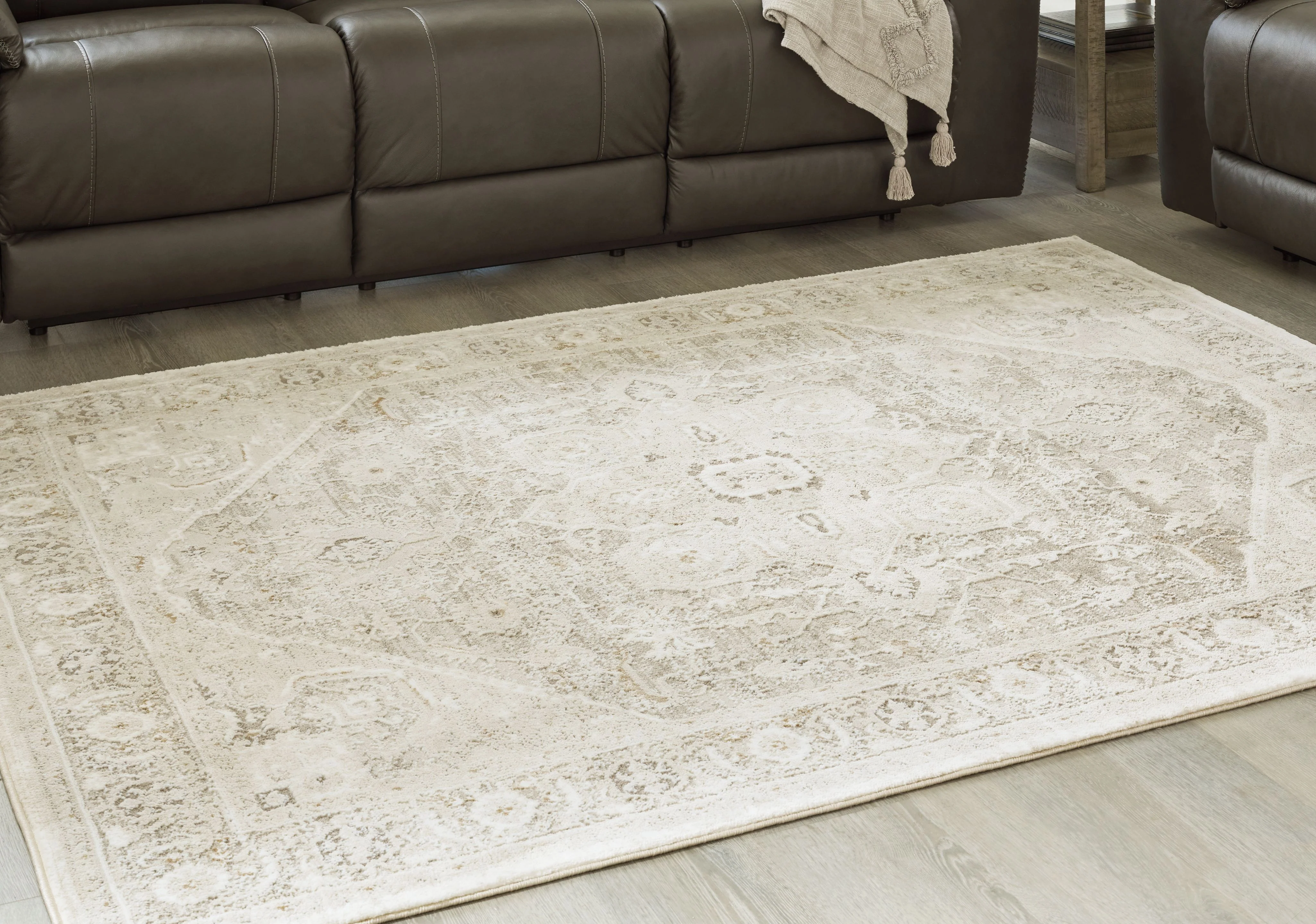 Gatwell - Rug - Image 3