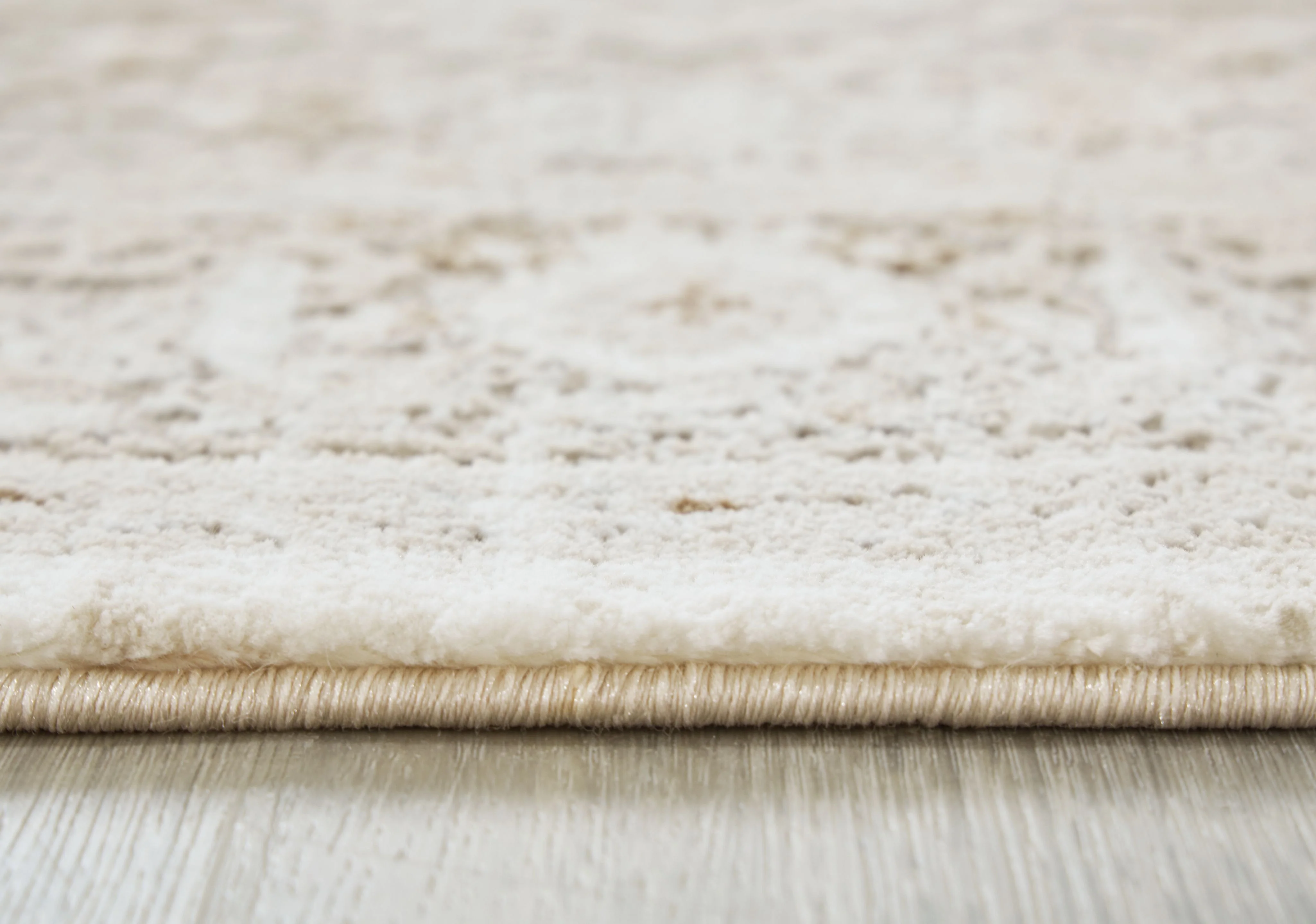 Gatwell - Rug - Image 4