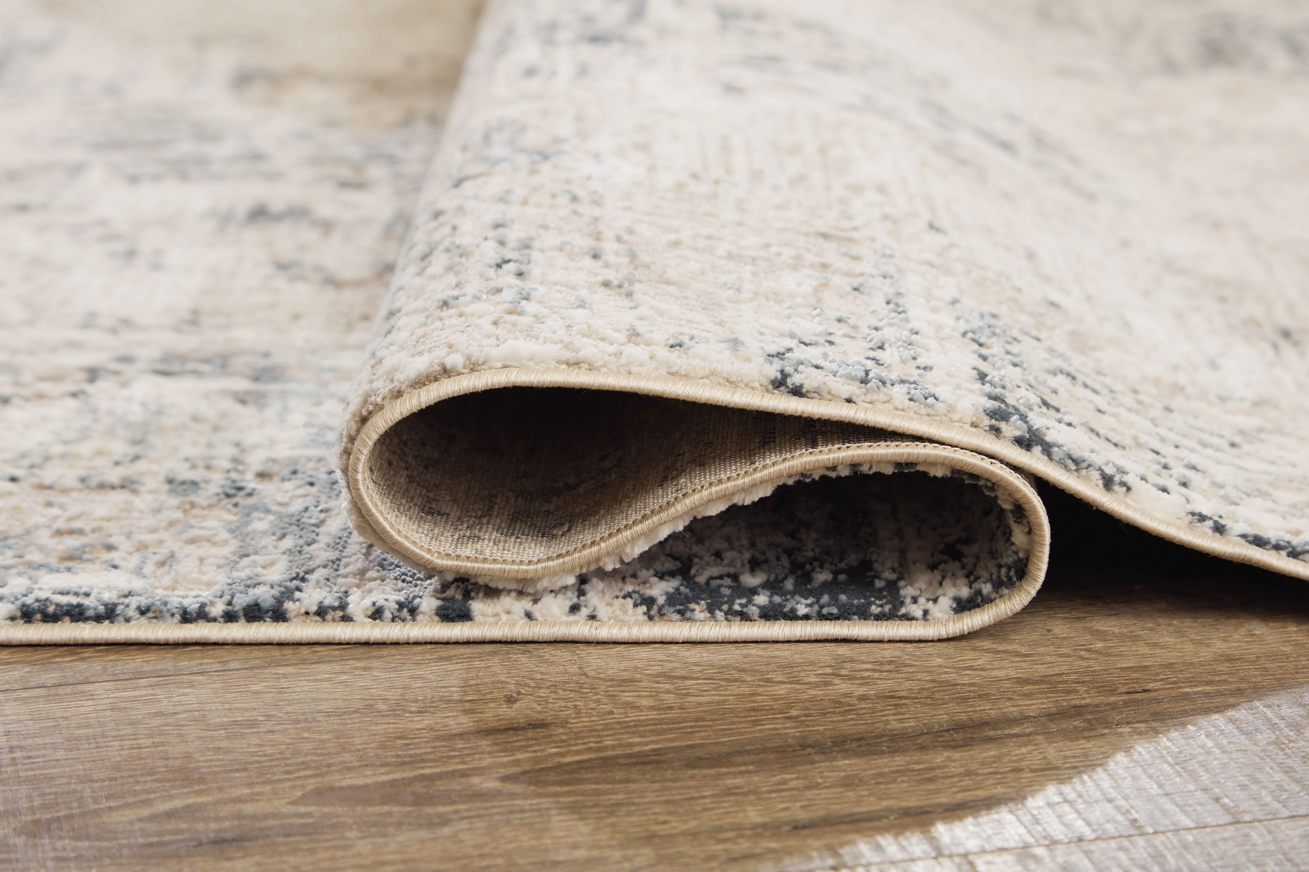 Gentor - Rug - Image 5