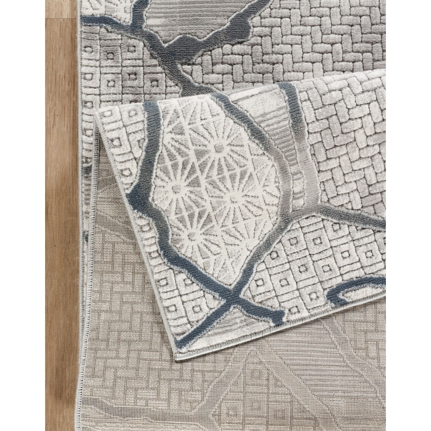 Geometrix - 5'3" X 7'3" Area Rug, Geometric 3D Effect - Gray / Ivory - Image 4