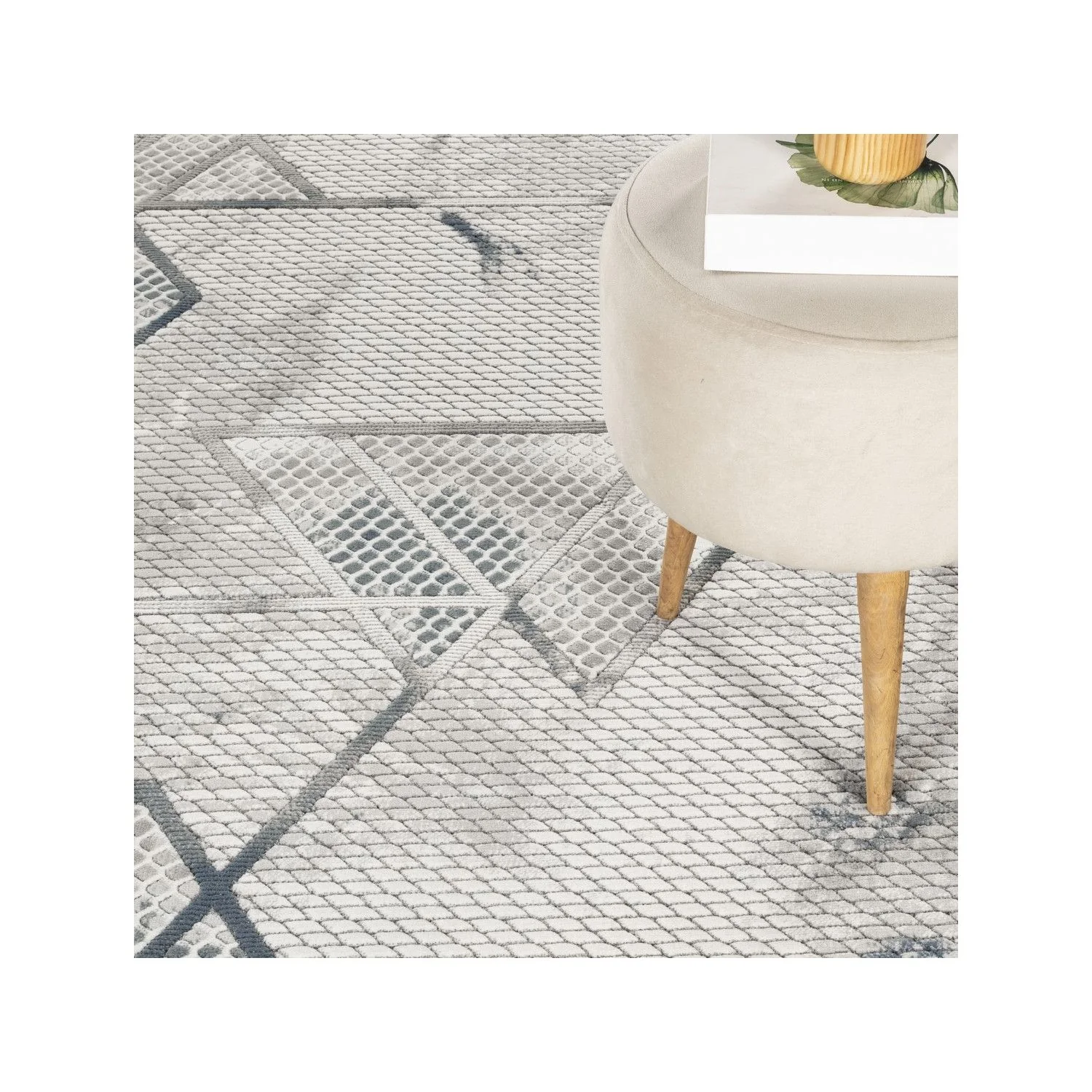 Geometrix - 5'3" X 7'3" Area Rug & Geometric, 3D Effect - Ivory / Gray - Image 5