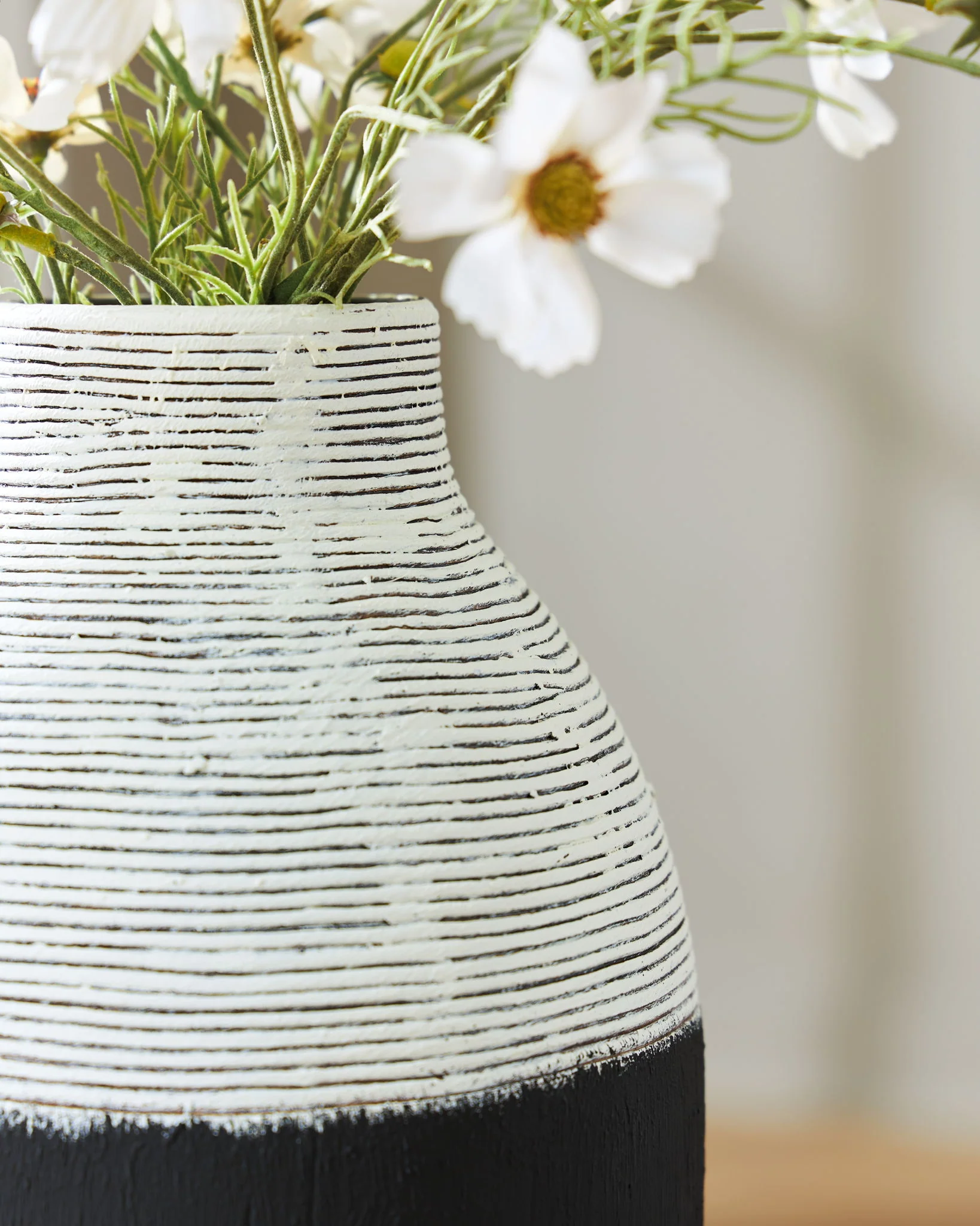 Girtha - Vase - Image 5