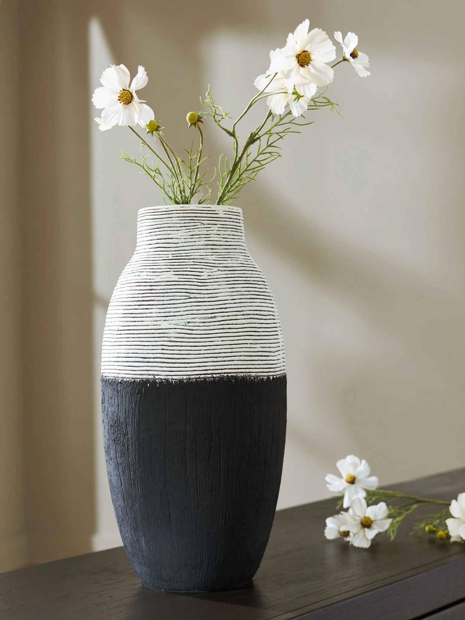 Girtha - Vase - Image 7