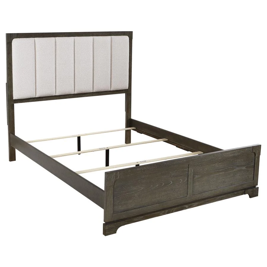 Gran Park - Panel Bed - Image 3