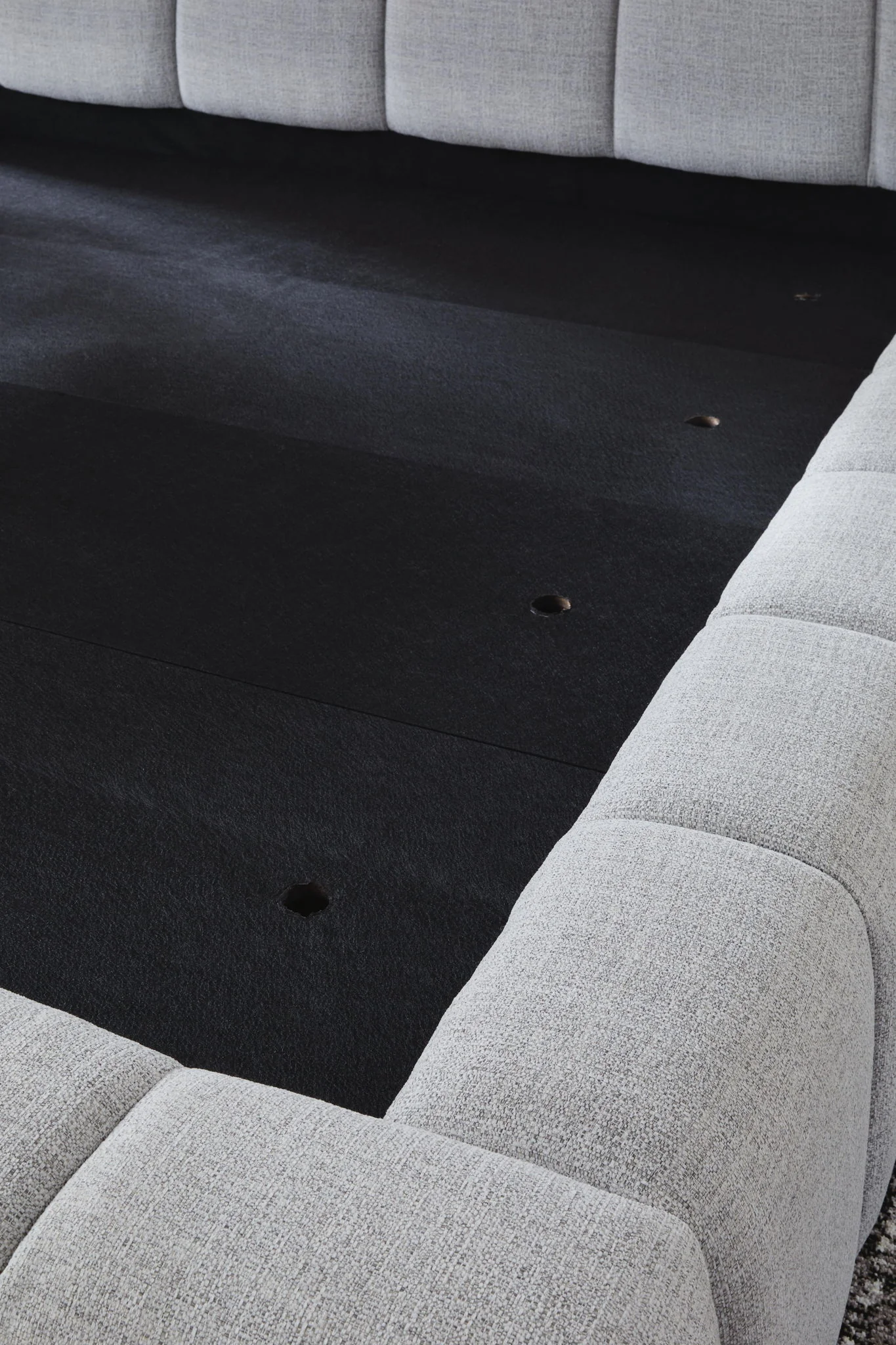 Grendusk - Upholstered Bed - Image 3