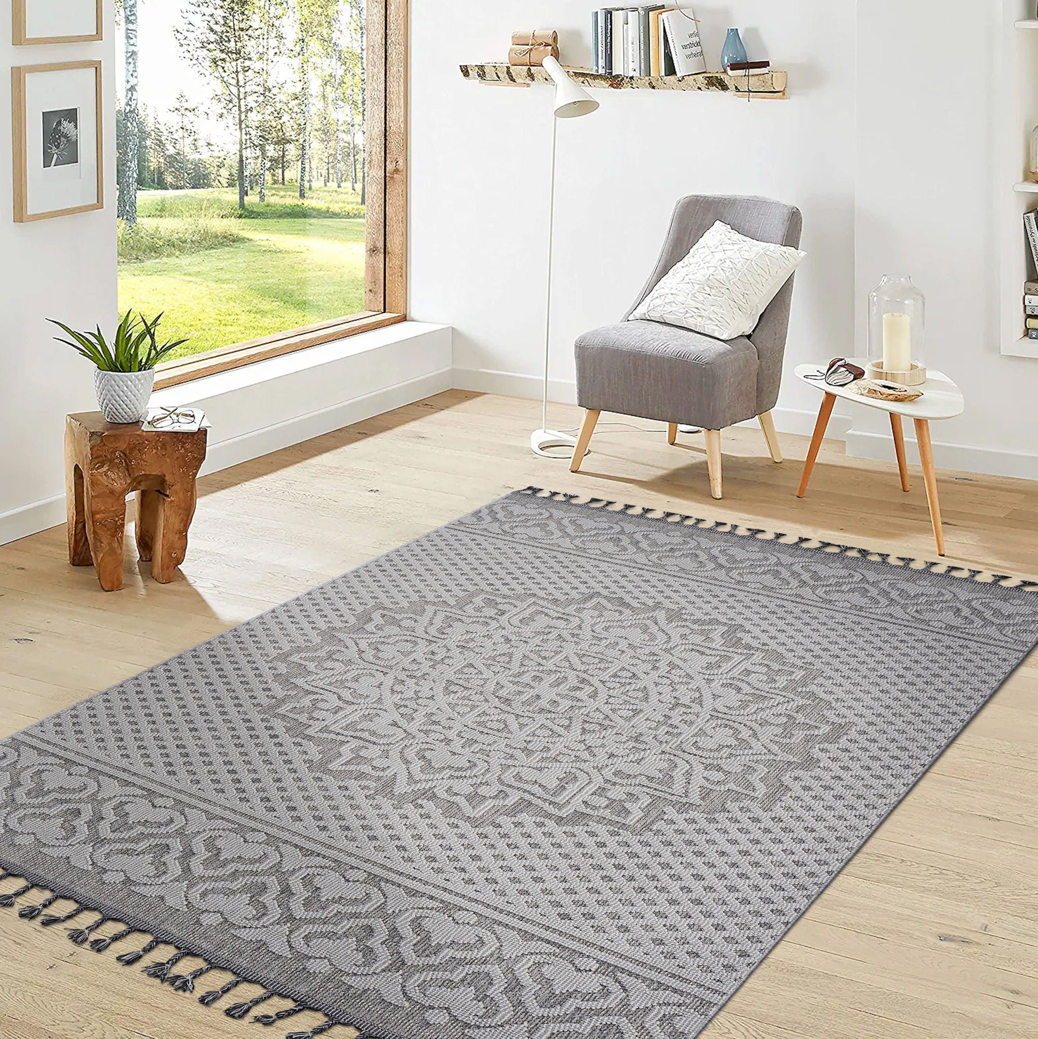 Guros - 6' X 9' Medallion Indoor / Outdoor Area Rug - Gray / White - Image 3