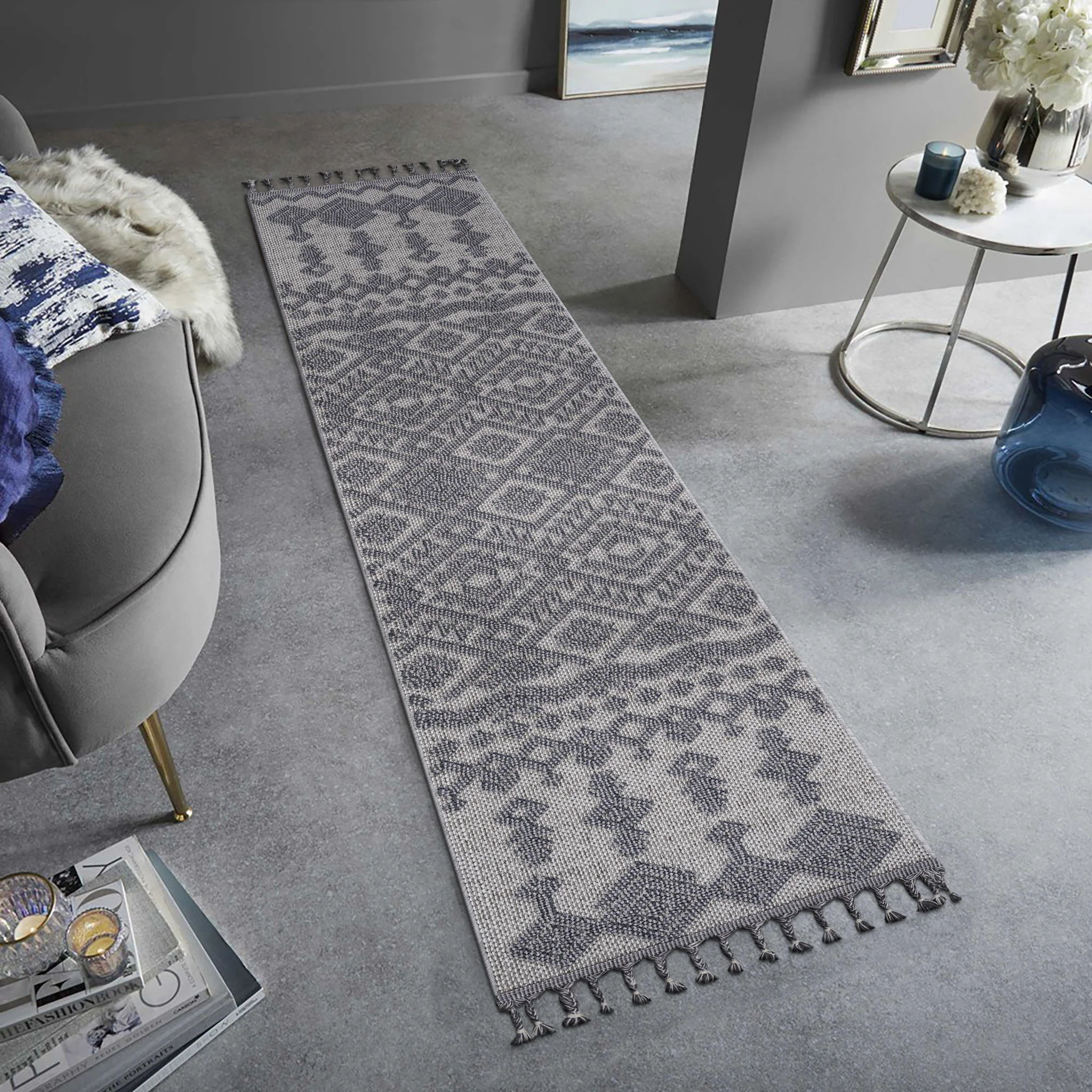 Guros - Trendy Traditional Indoor / Outdoor Rug - Image 2