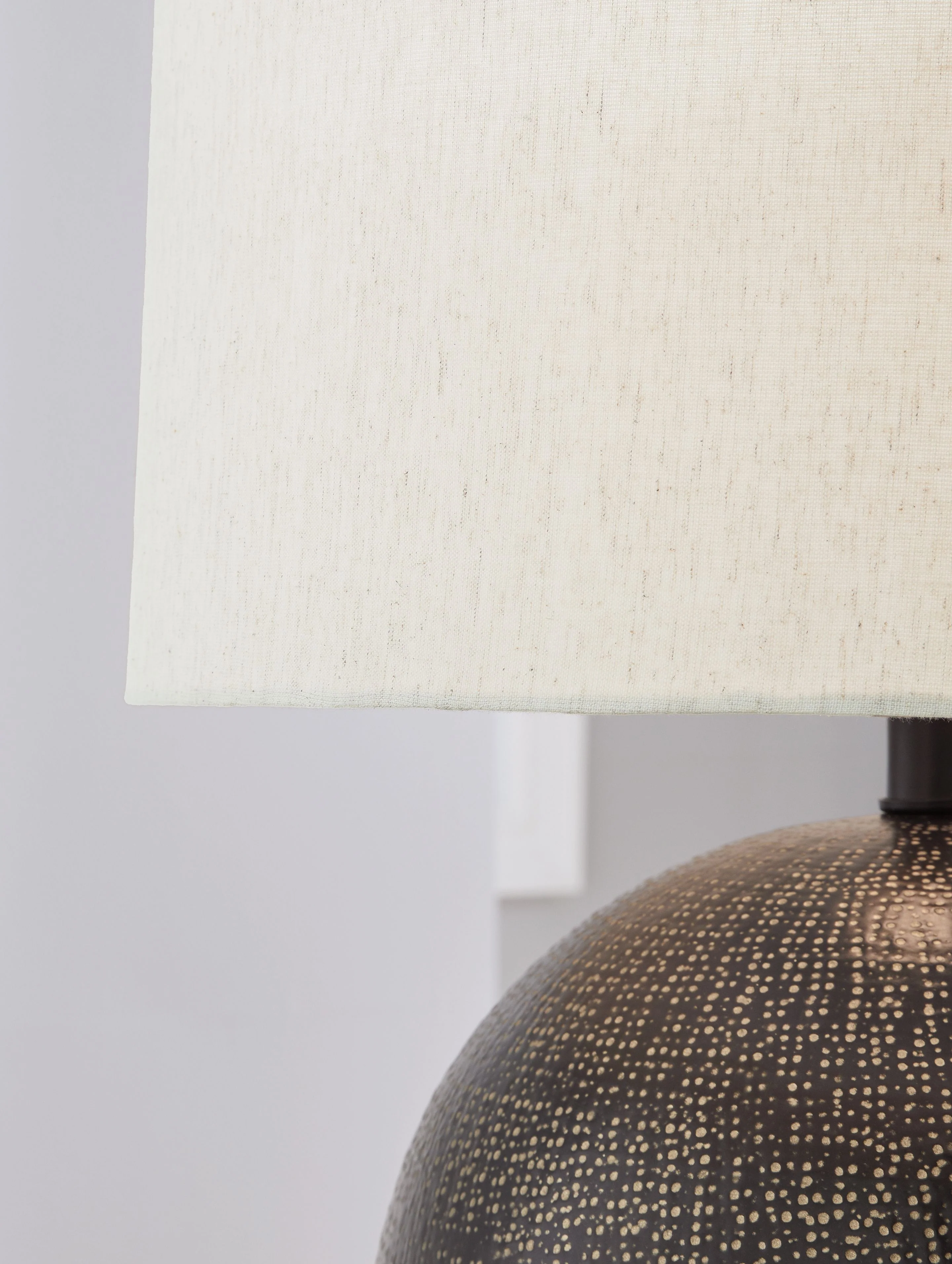 Hambell - Metal Table Lamp - Black / Gold Finish - Image 4