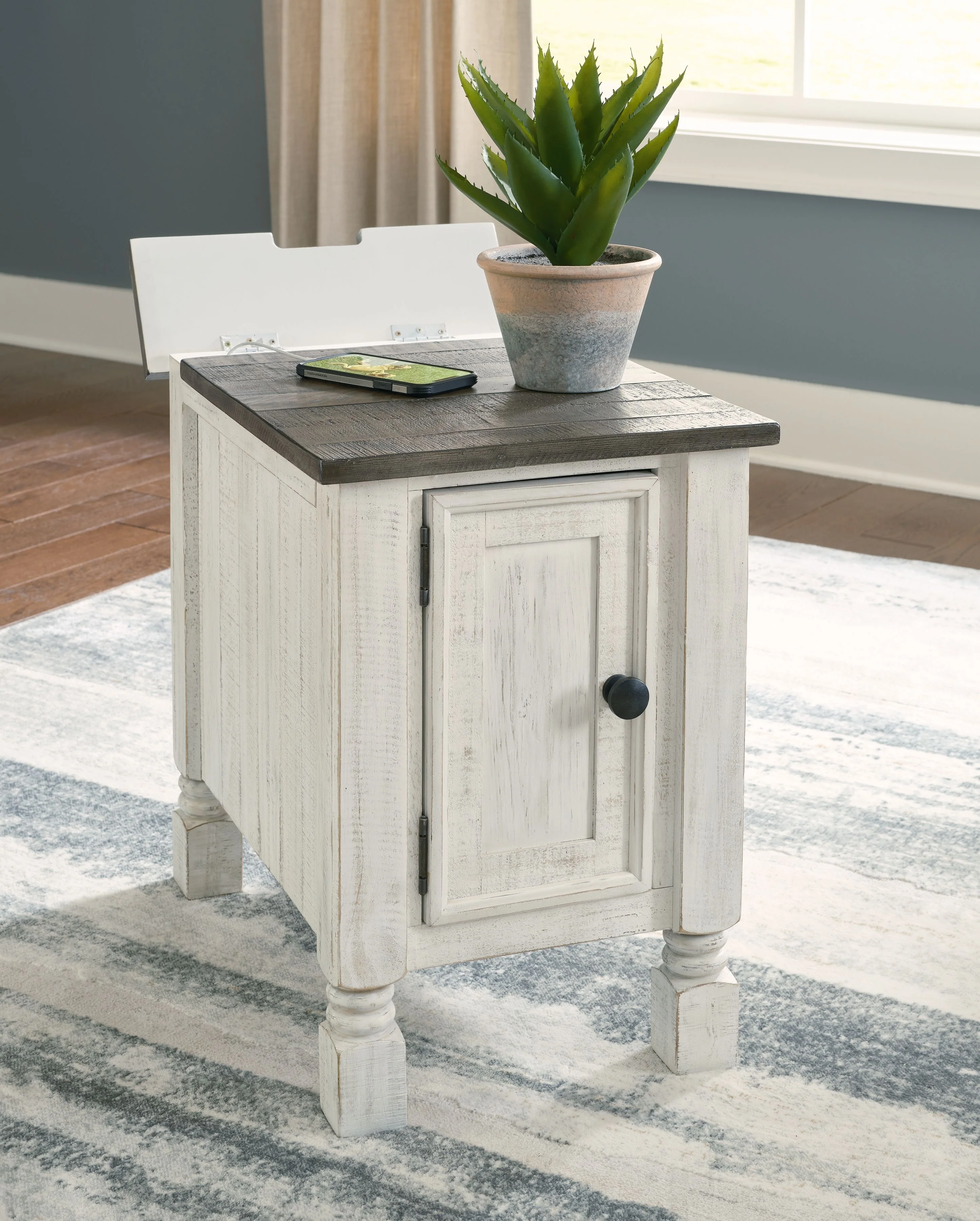 Havalance - Chair Side End Table - White / Gray - Image 2