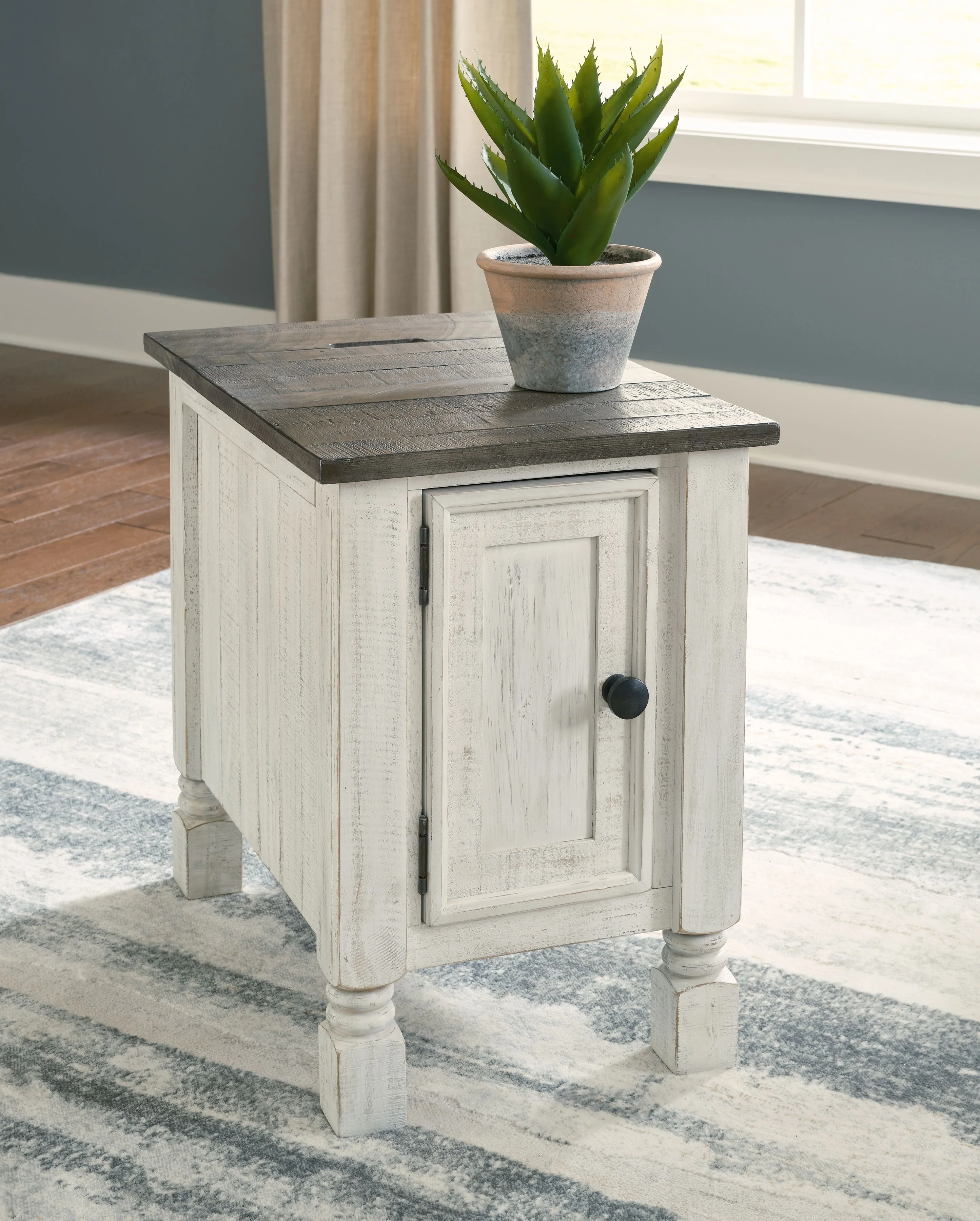 Havalance - Chair Side End Table - White / Gray - Image 8