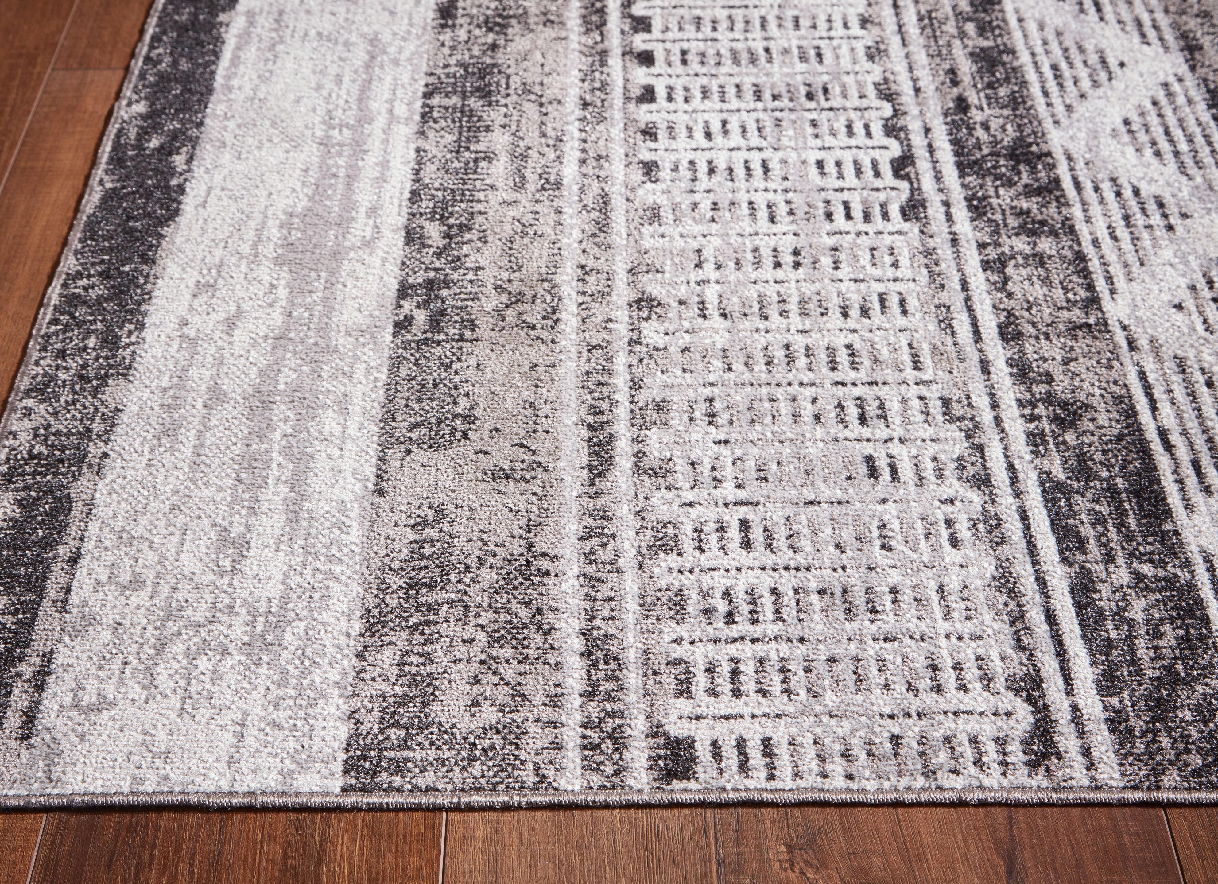 Henchester - Rug - Image 2
