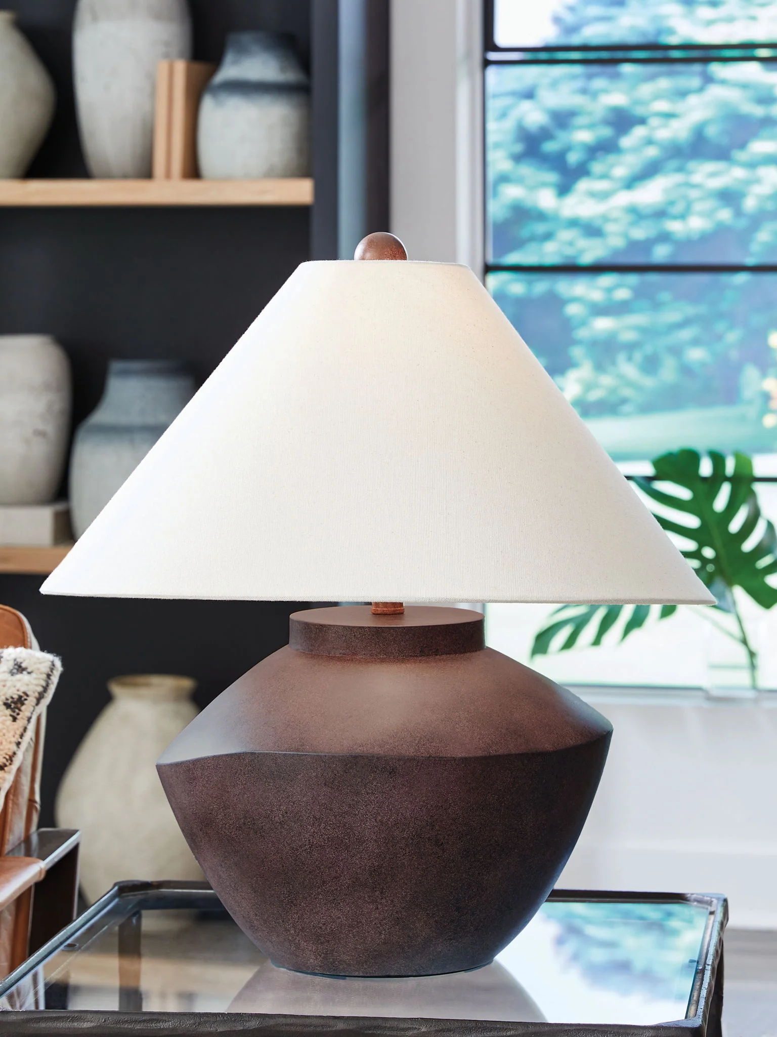 Honsworth - Poly Table Lamp - Antique Brown - Image 4