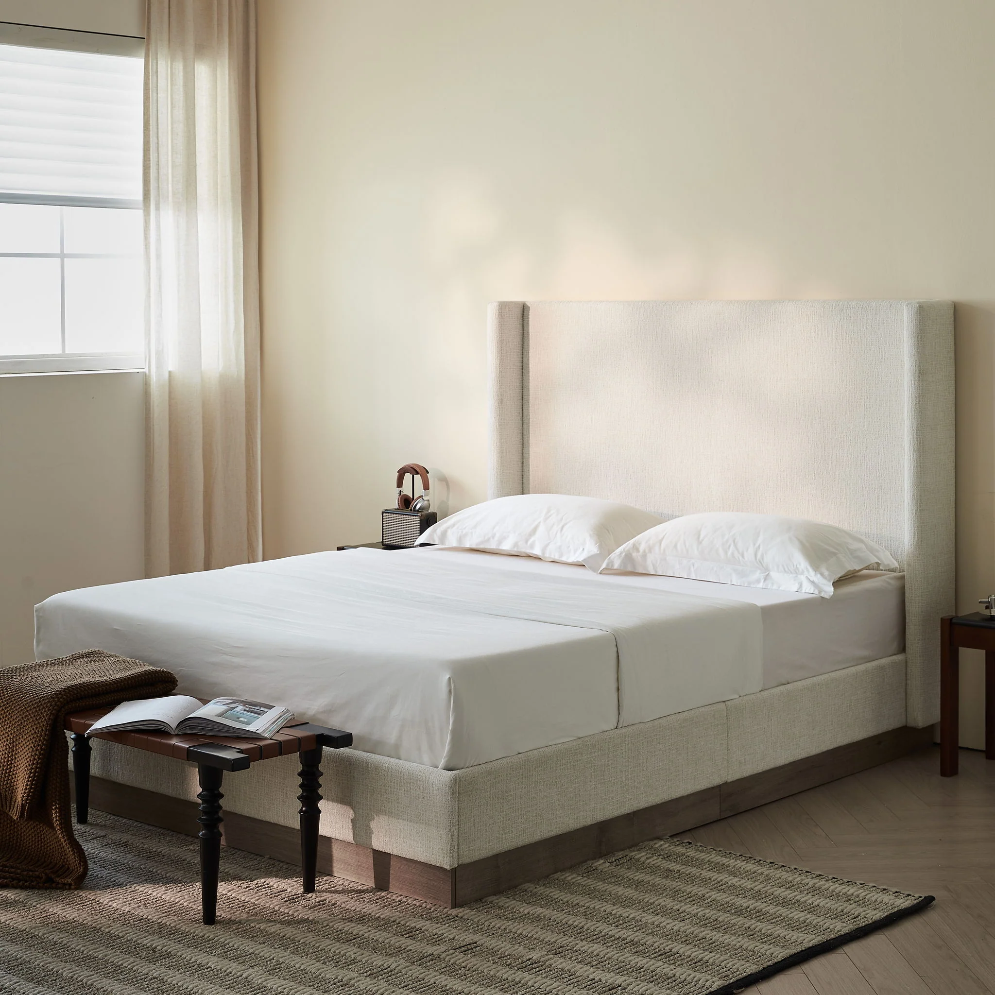 Hosford - Minimalist Upholstered Wingback Bed With Wood Base Platform - Image 10