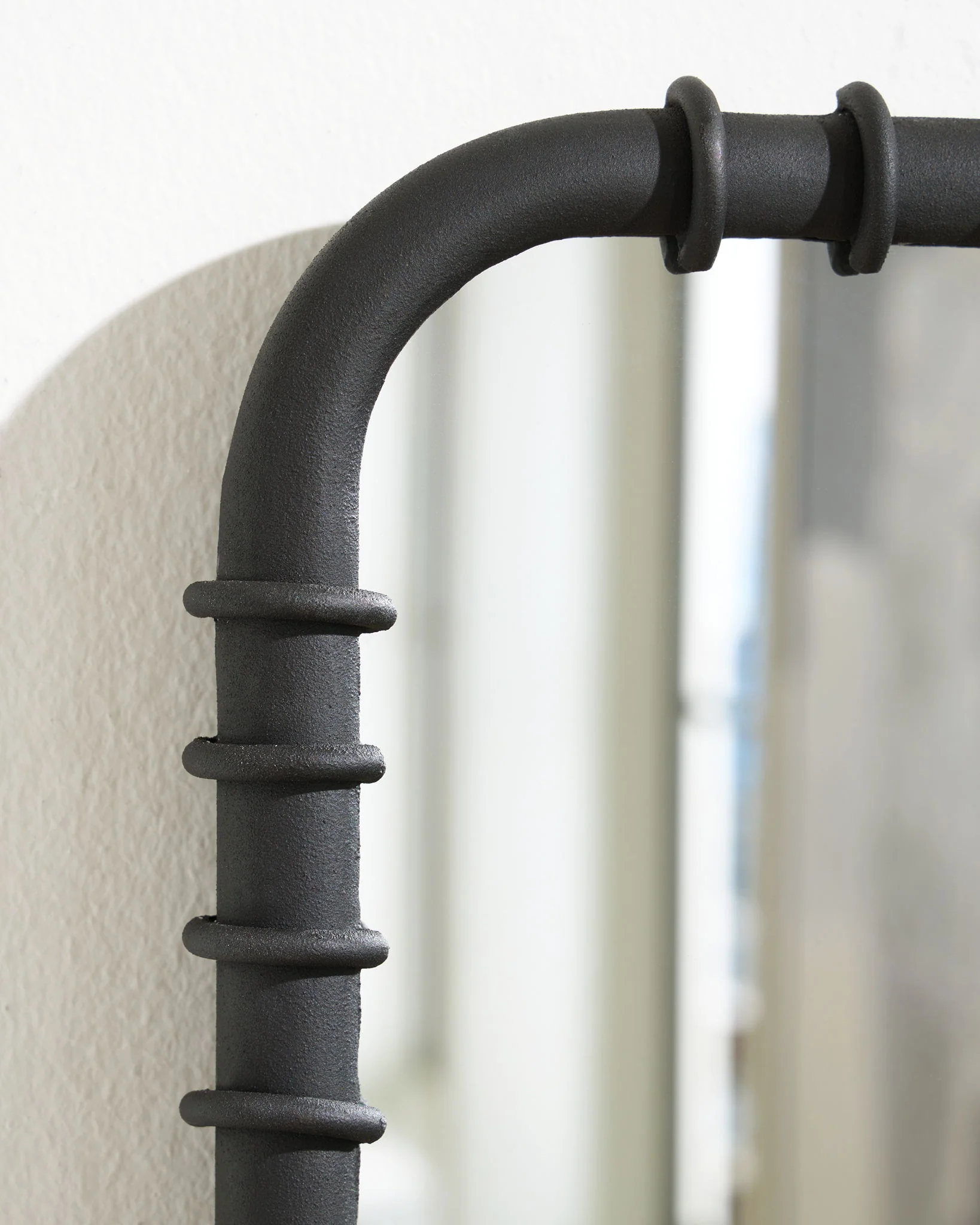 Judlow - Accent Mirror - Black - Image 3